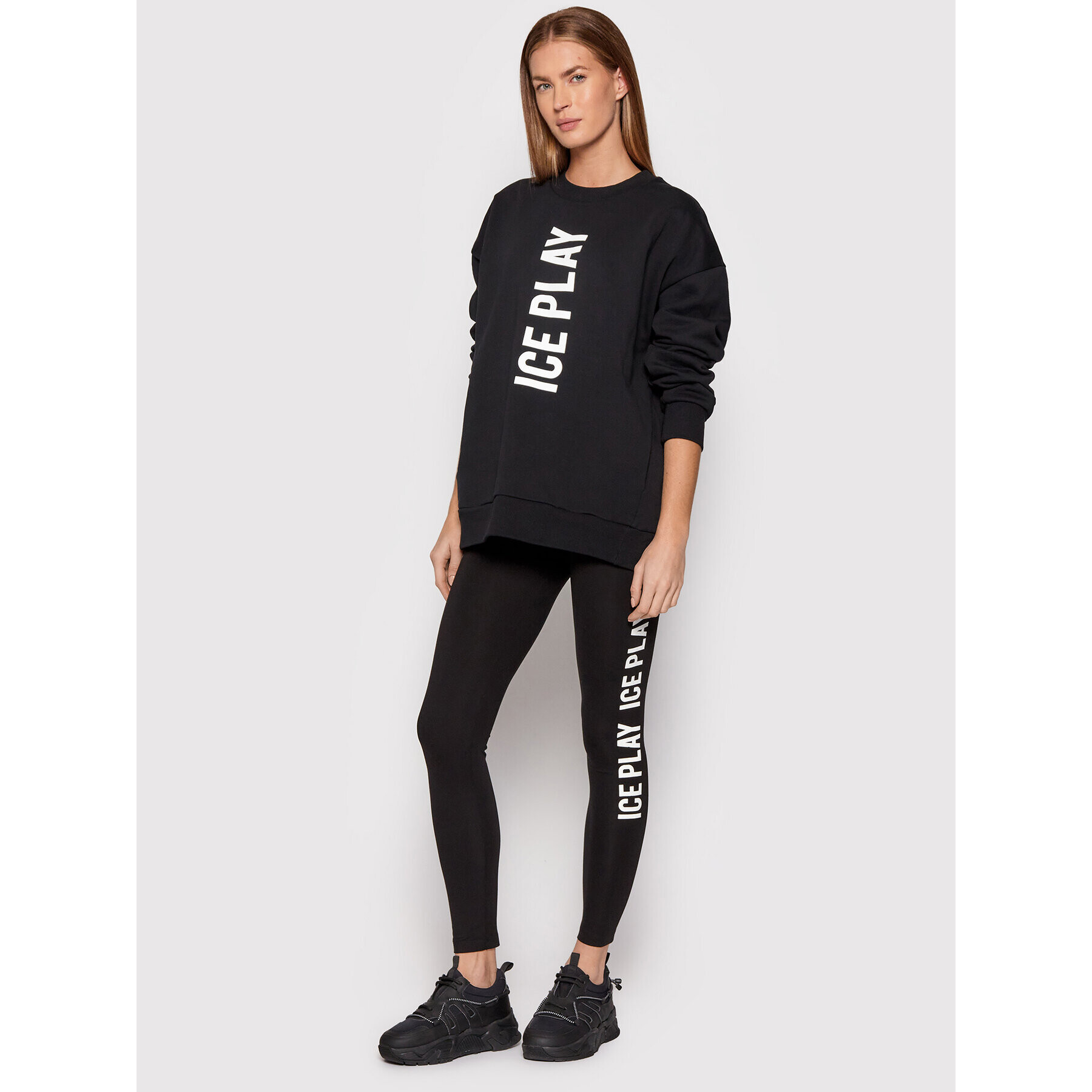 Ice Play Клин 21I U2M0 B052 P433 9000 Черен Slim Fit - Pepit.bg