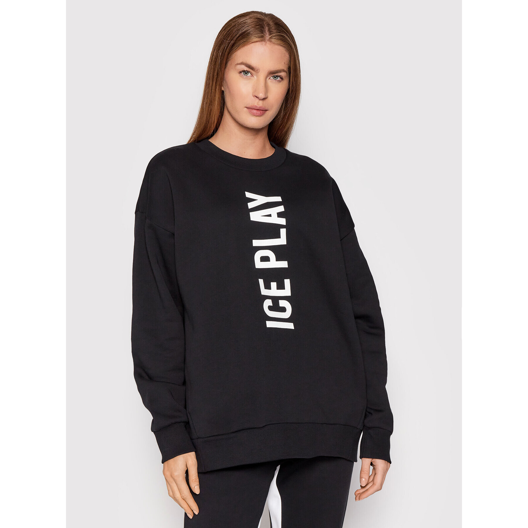 Ice Play Суитшърт 21I U2M0 E051 P450 9000 Черен Oversize - Pepit.bg