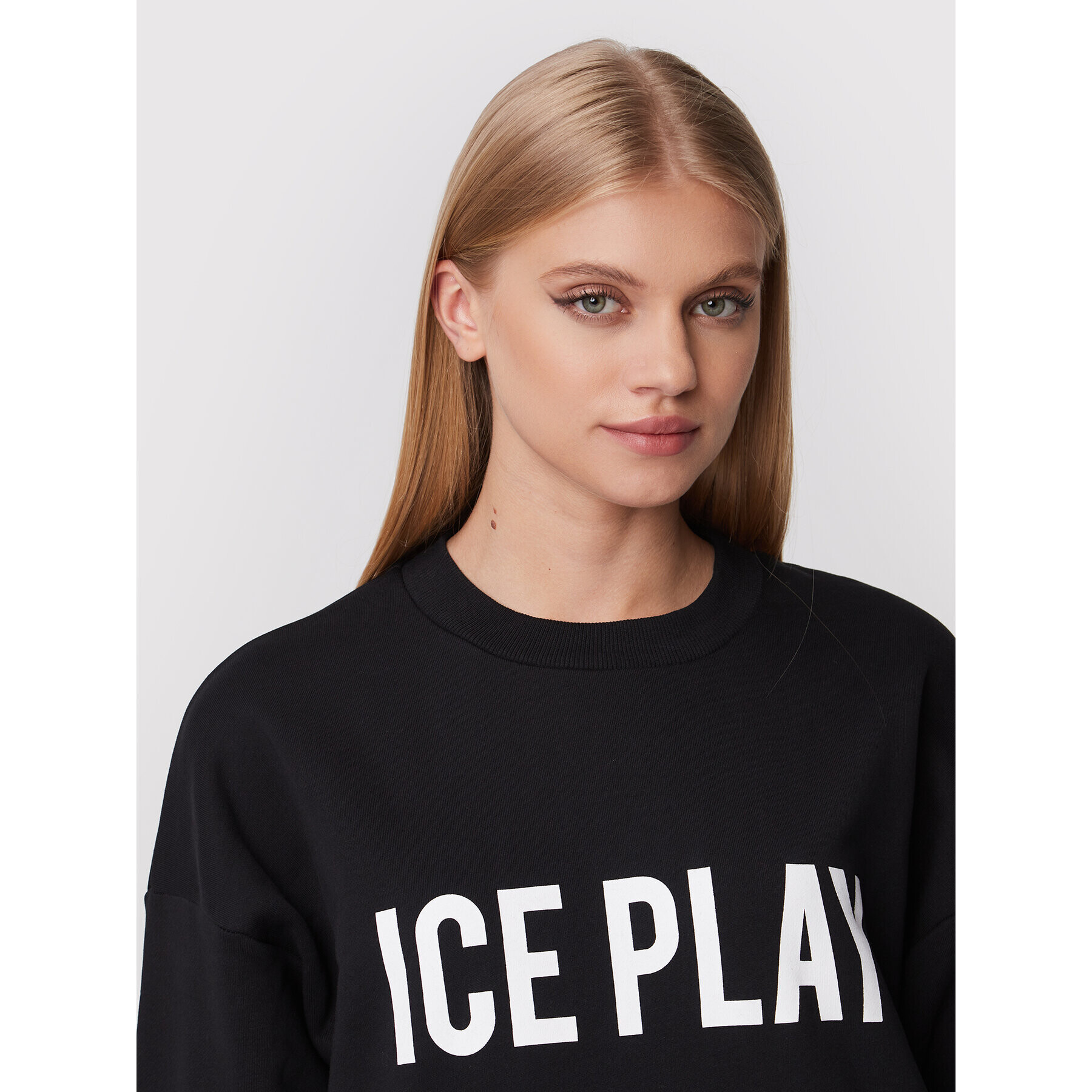 Ice Play Суитшърт 22I U2M0 E051 P450 9000 Черен Relaxed Fit - Pepit.bg