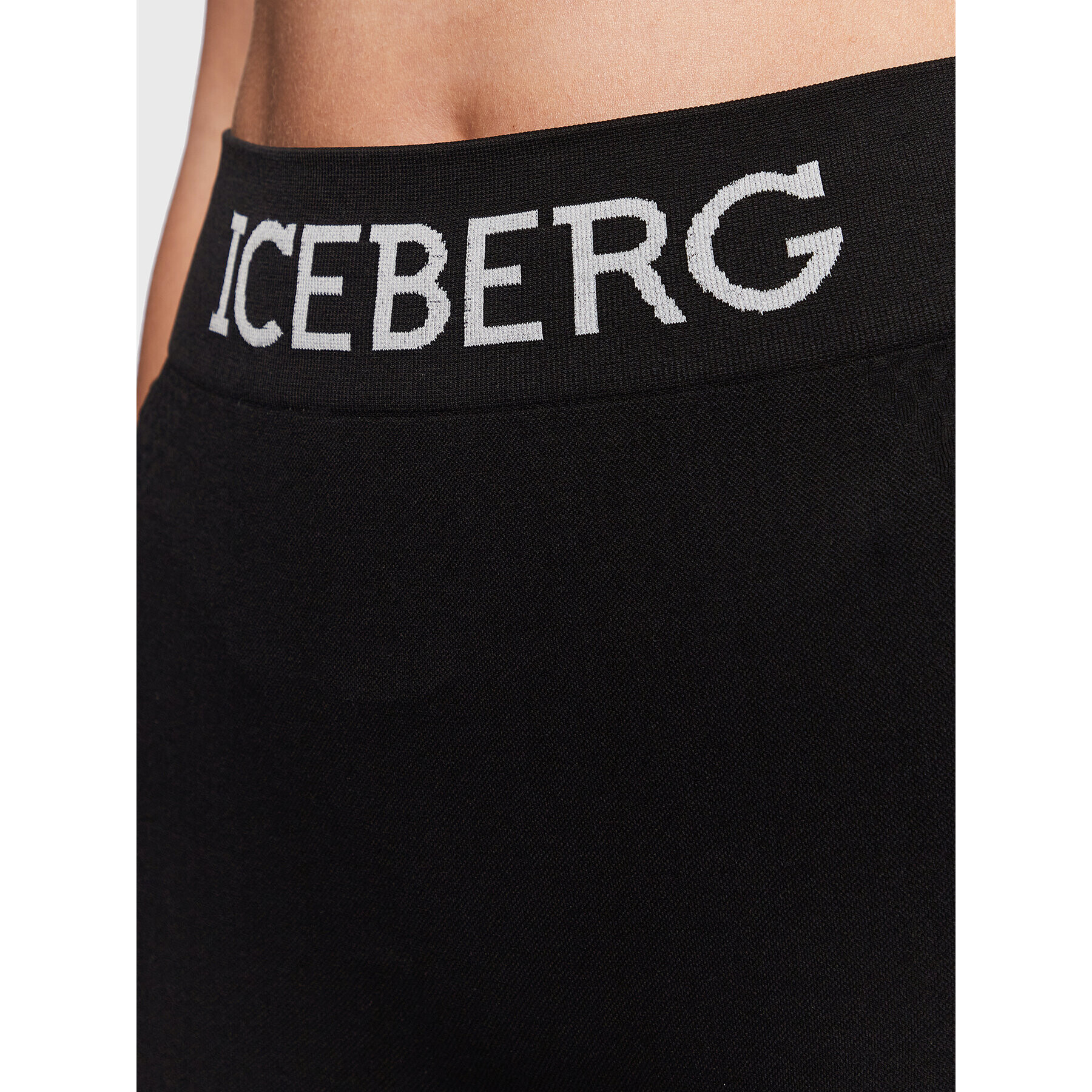 Iceberg Клин BA1363039000 Черен Slim Fit - Pepit.bg