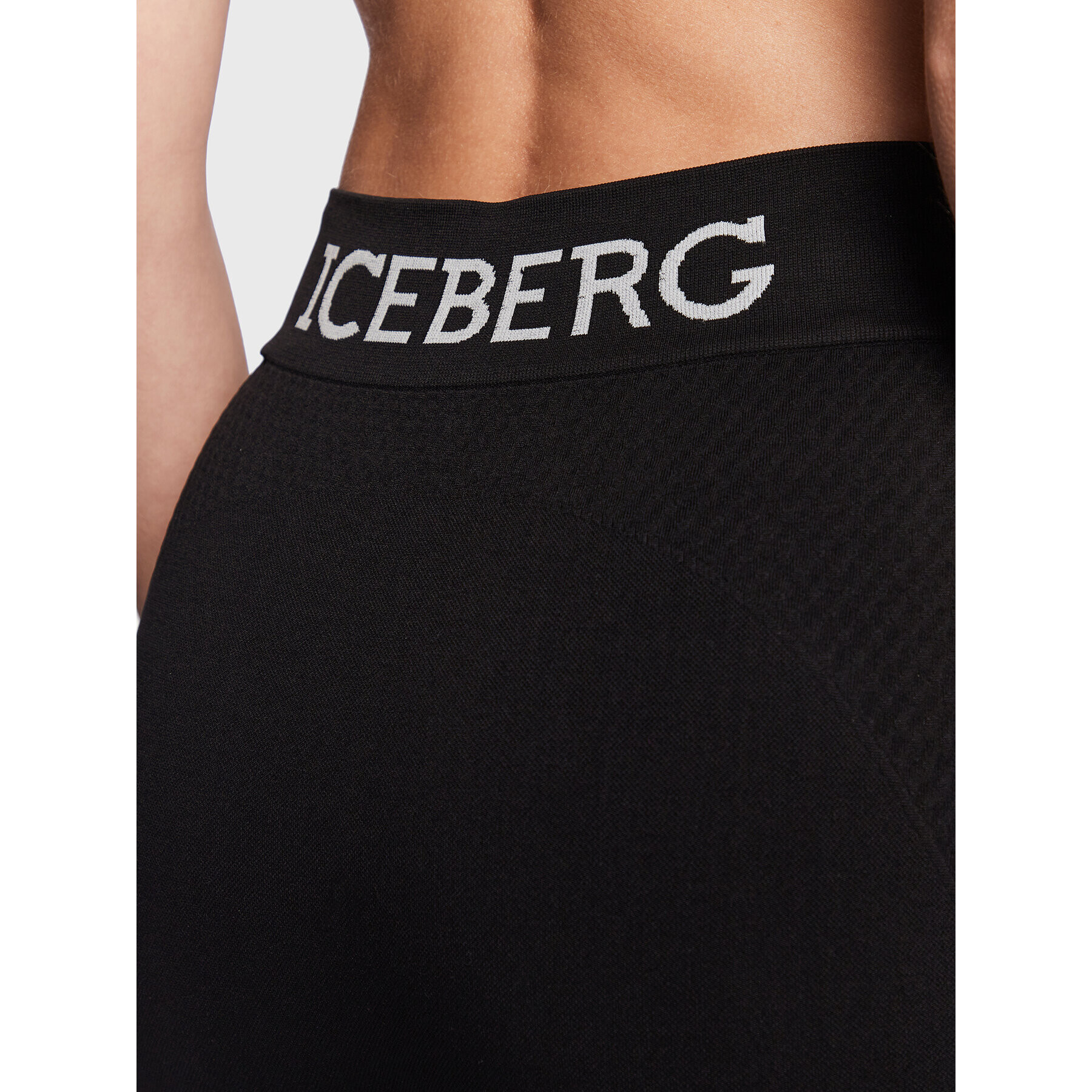 Iceberg Клин BA1363039000 Черен Slim Fit - Pepit.bg