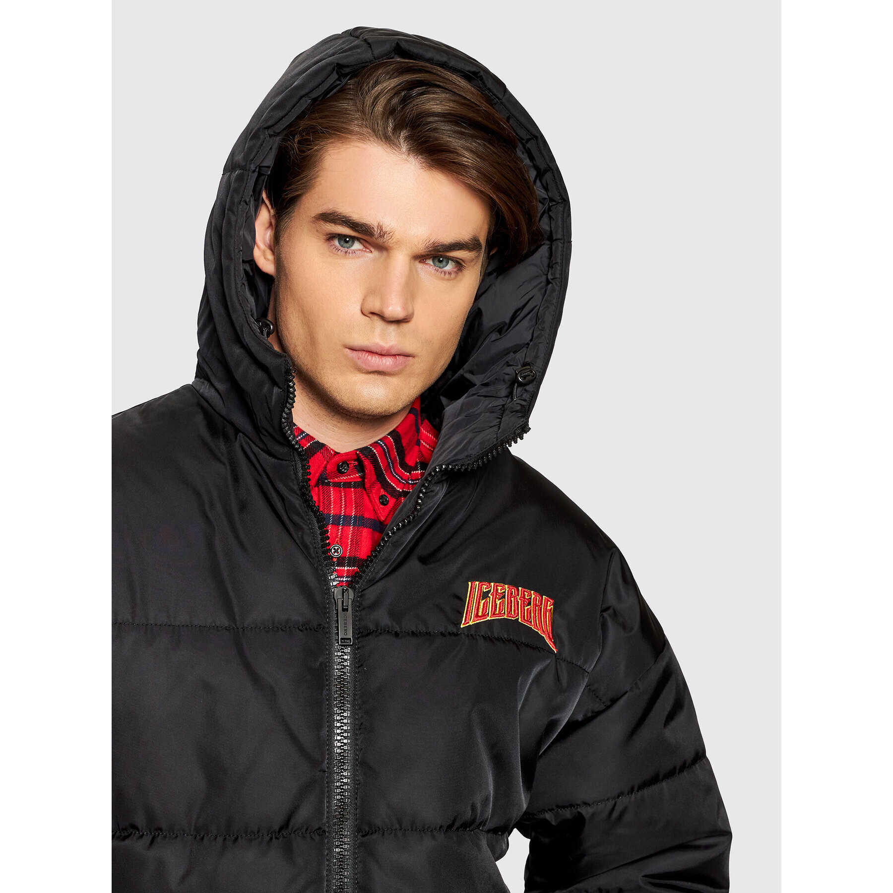 Iceberg Пухено яке 21II1P0J0705347 Черен Regular Fit - Pepit.bg
