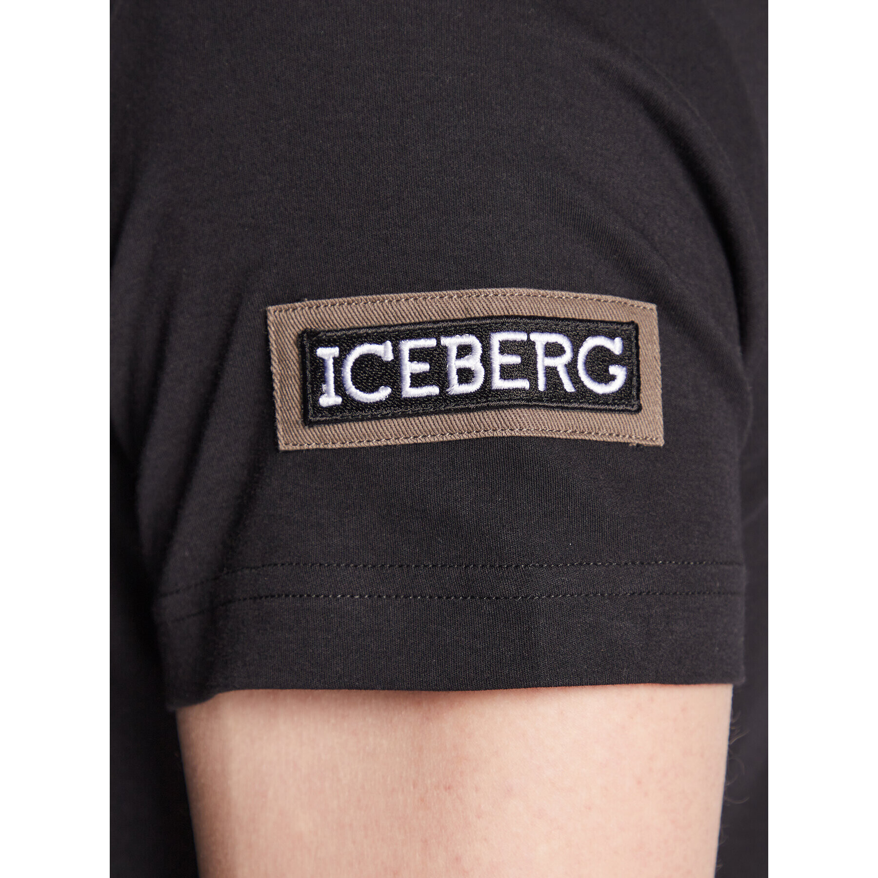 Iceberg Тишърт F01C63079000 Черен Regular Fit - Pepit.bg