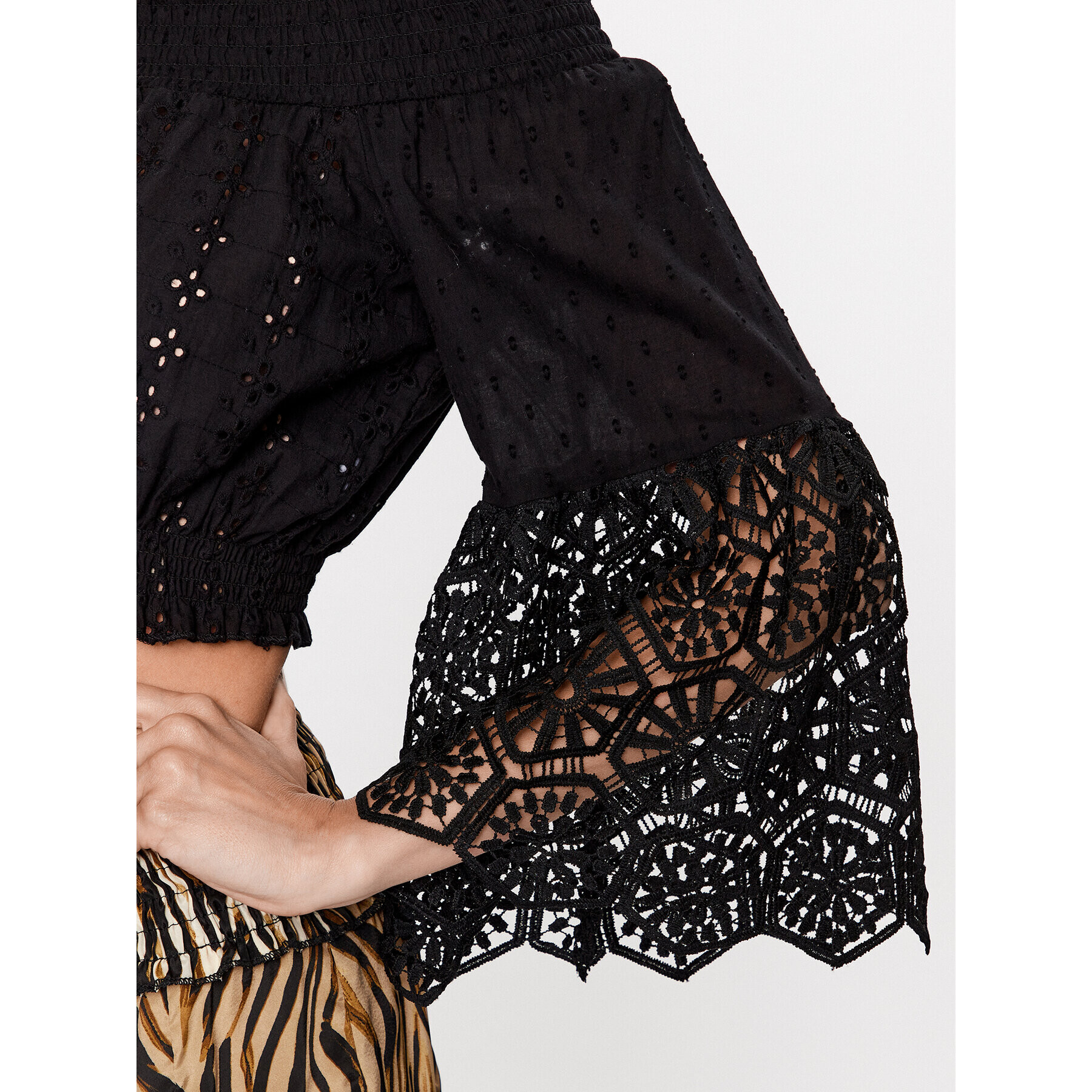 Iconique Блуза IC23 103 Черен Regular Fit - Pepit.bg
