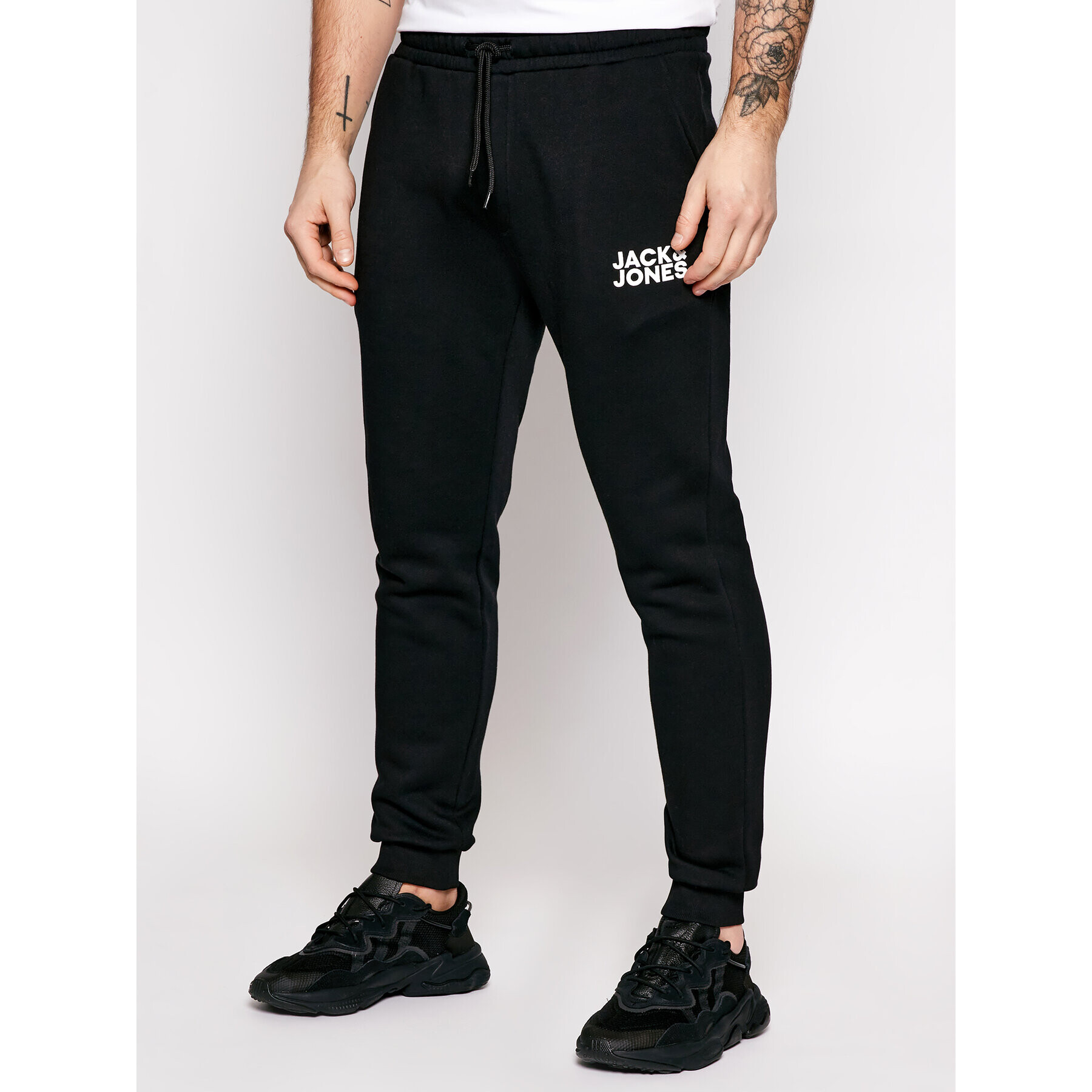 Jack&Jones Долнище анцуг Gordon Newsoft 12178421 Черен Regular Fit - Pepit.bg