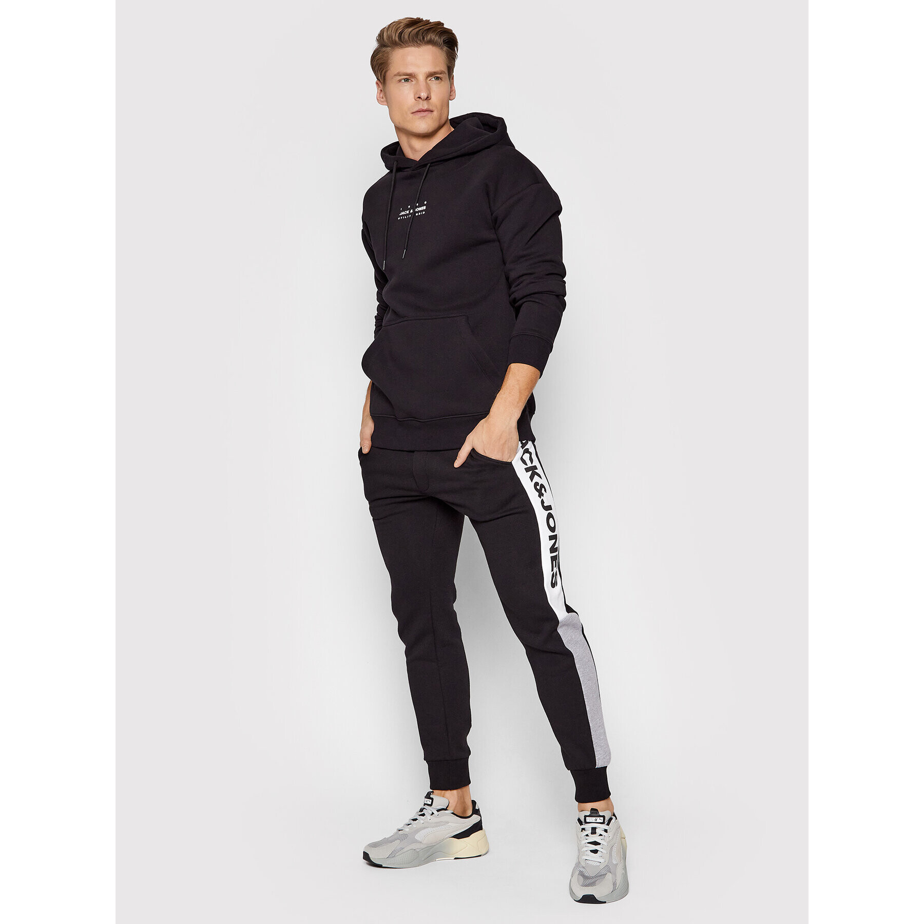 Jack&Jones Долнище анцуг Will 12197199 Черен Regular Fit - Pepit.bg