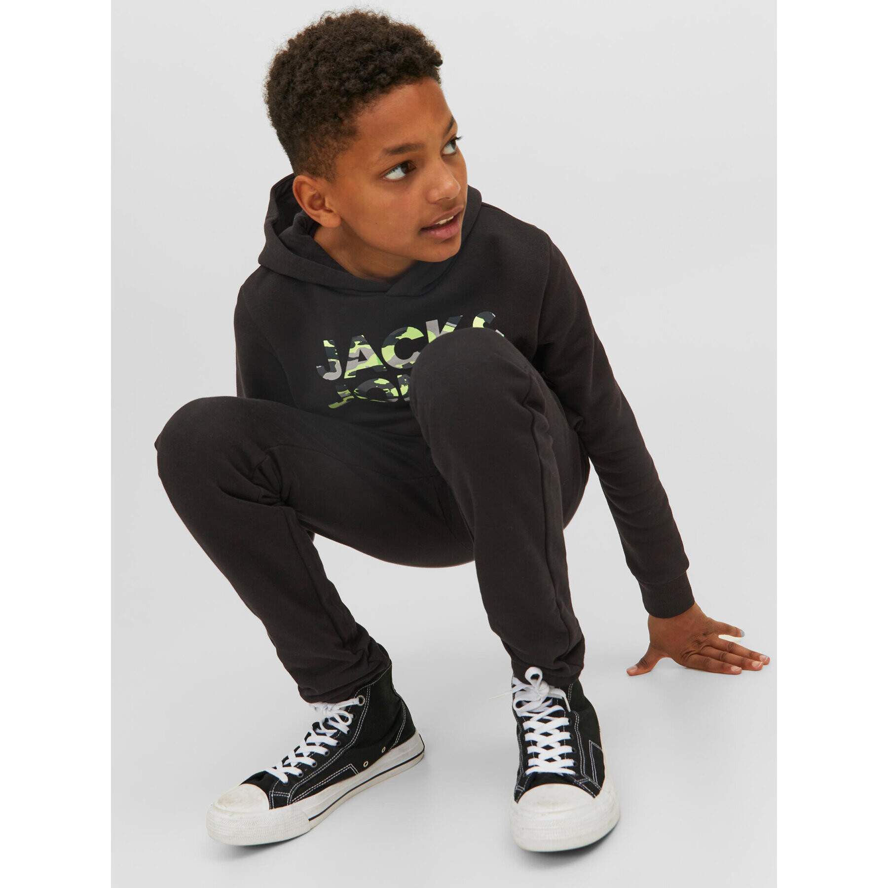 Jack&Jones Junior Долнище анцуг 12237173 Черен Comfort Fit - Pepit.bg