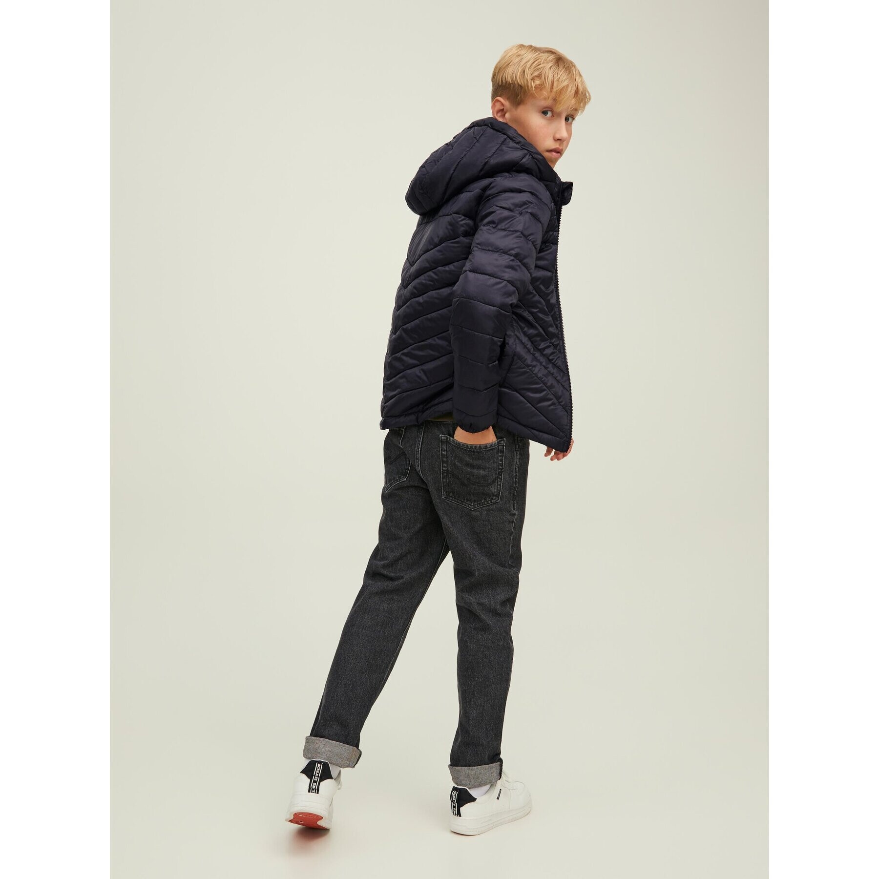 Jack&Jones Junior Пухено яке Hero 12212568 Черен Regular Fit - Pepit.bg