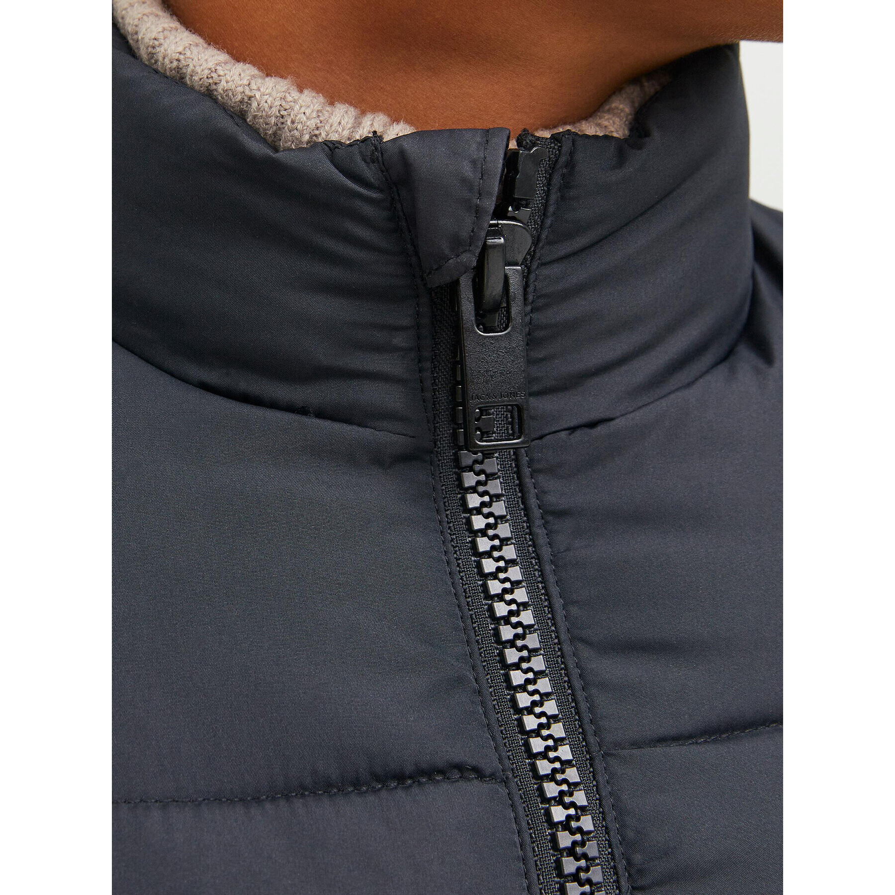 Jack&Jones Junior Пухено яке 12238960 Черен Regular Fit - Pepit.bg