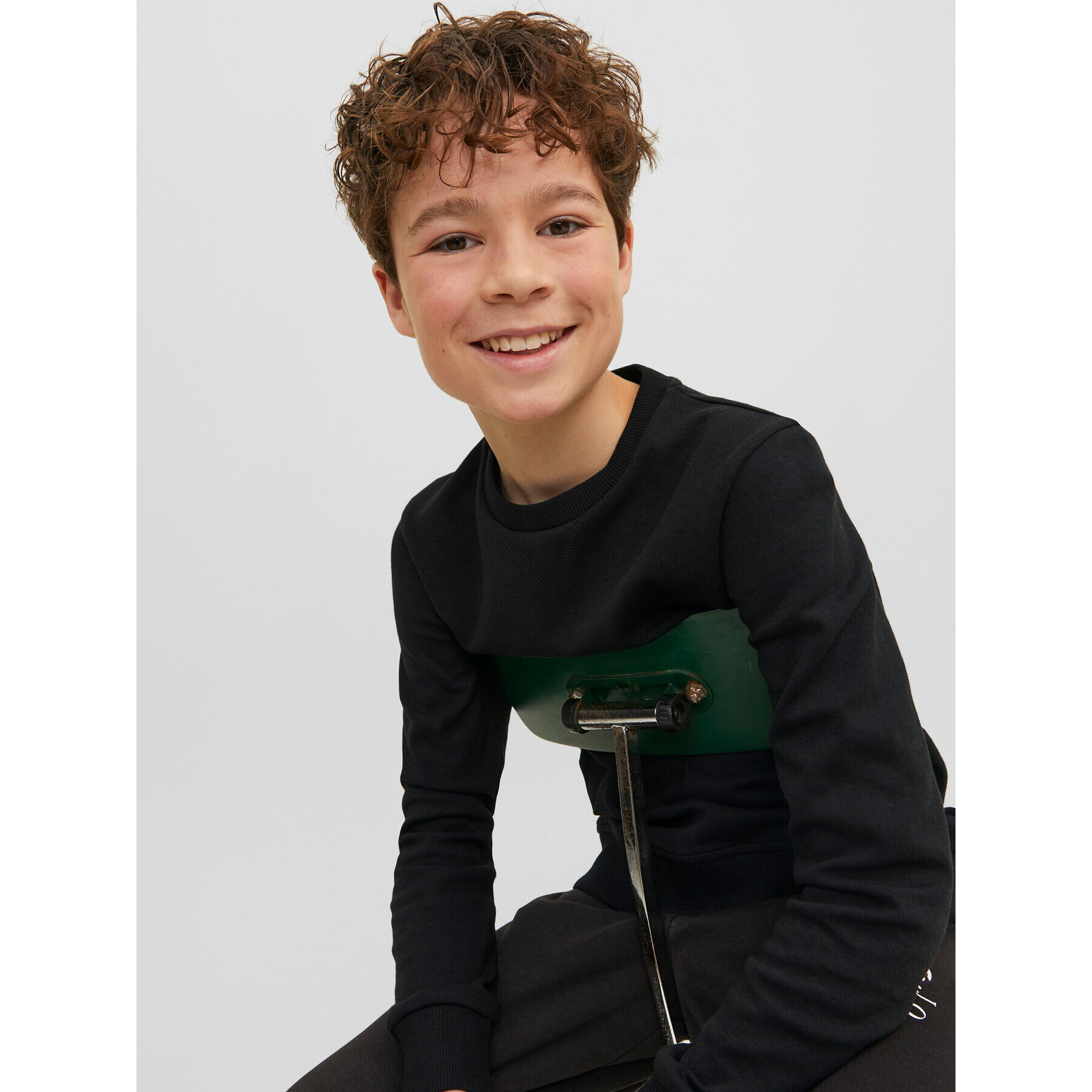 Jack&Jones Junior Суитшърт 12182520 Черен Regular Fit - Pepit.bg