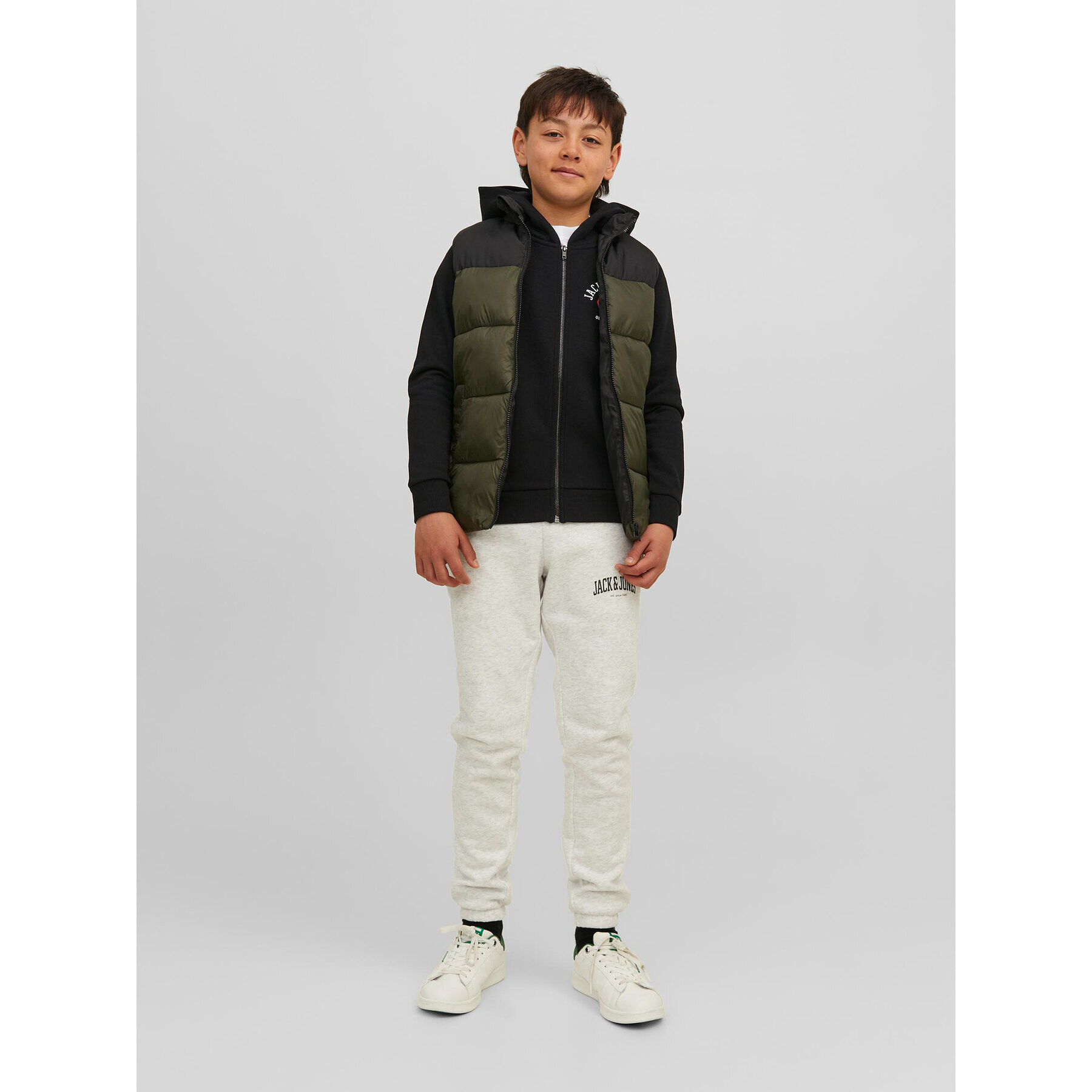 Jack&Jones Junior Суитшърт 12218049 Черен Regular Fit - Pepit.bg