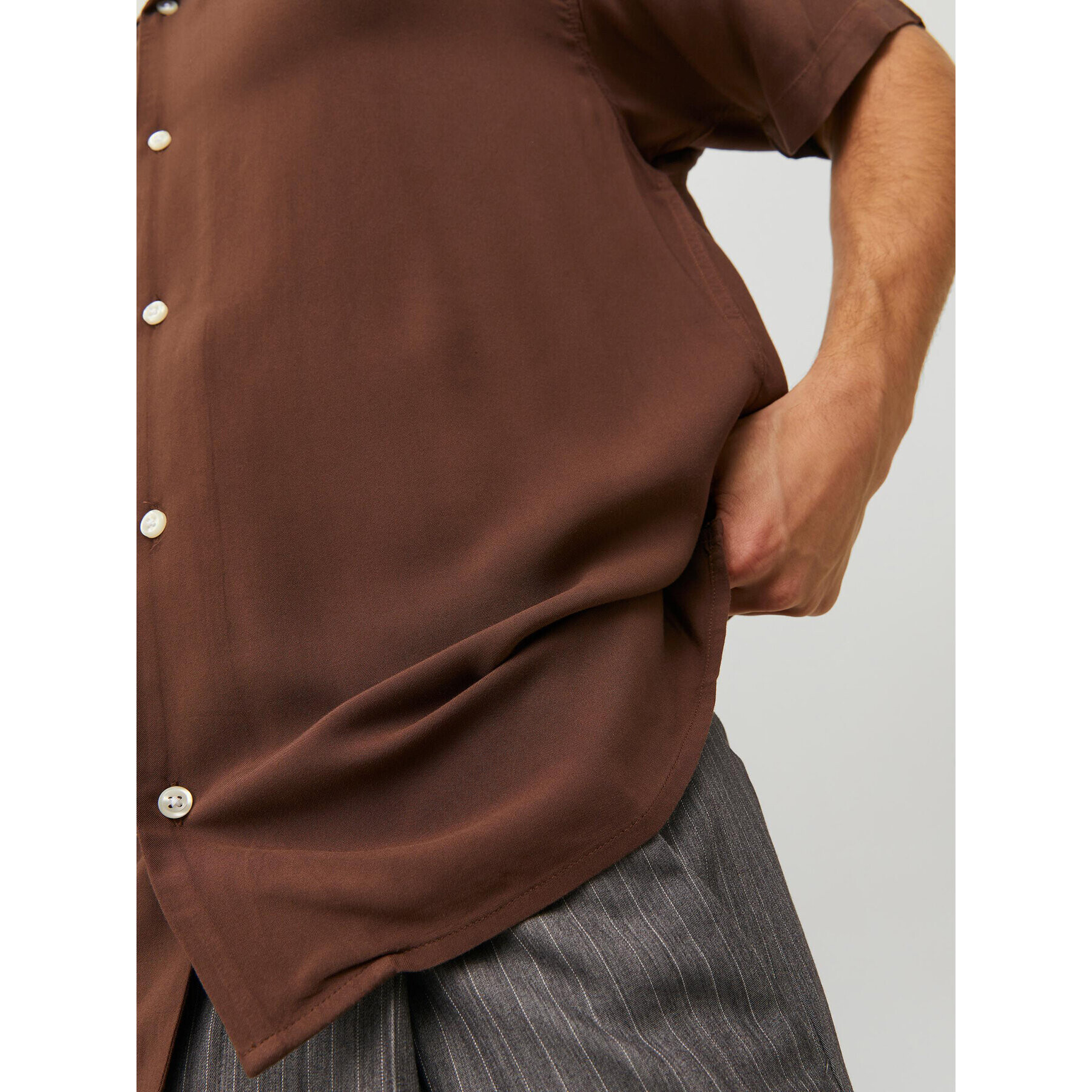 Jack&Jones Риза Noah 12228007 Кафяв Relaxed Fit - Pepit.bg