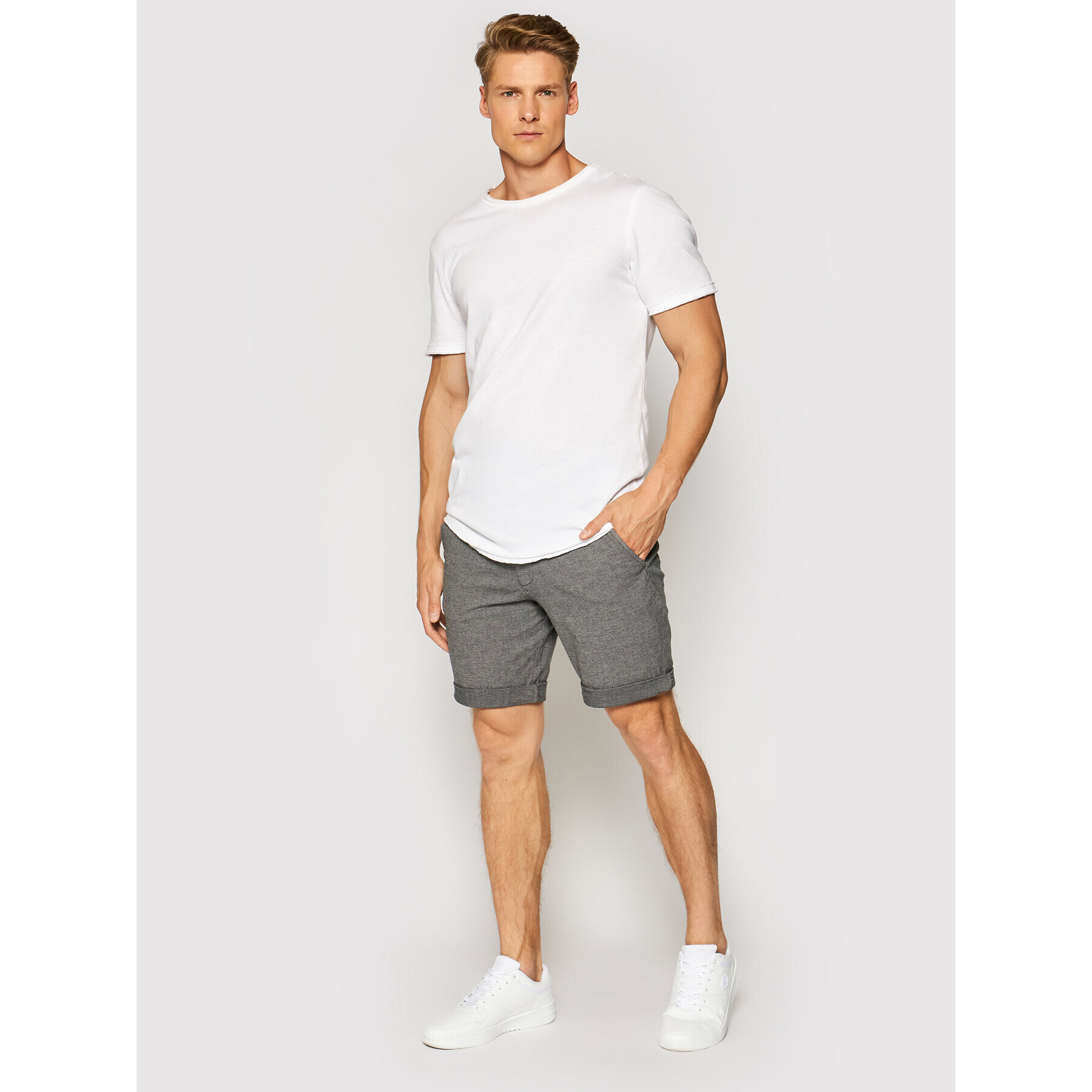 Jack&Jones Шорти от плат Kenso 12183665 Сив Regular Fit - Pepit.bg