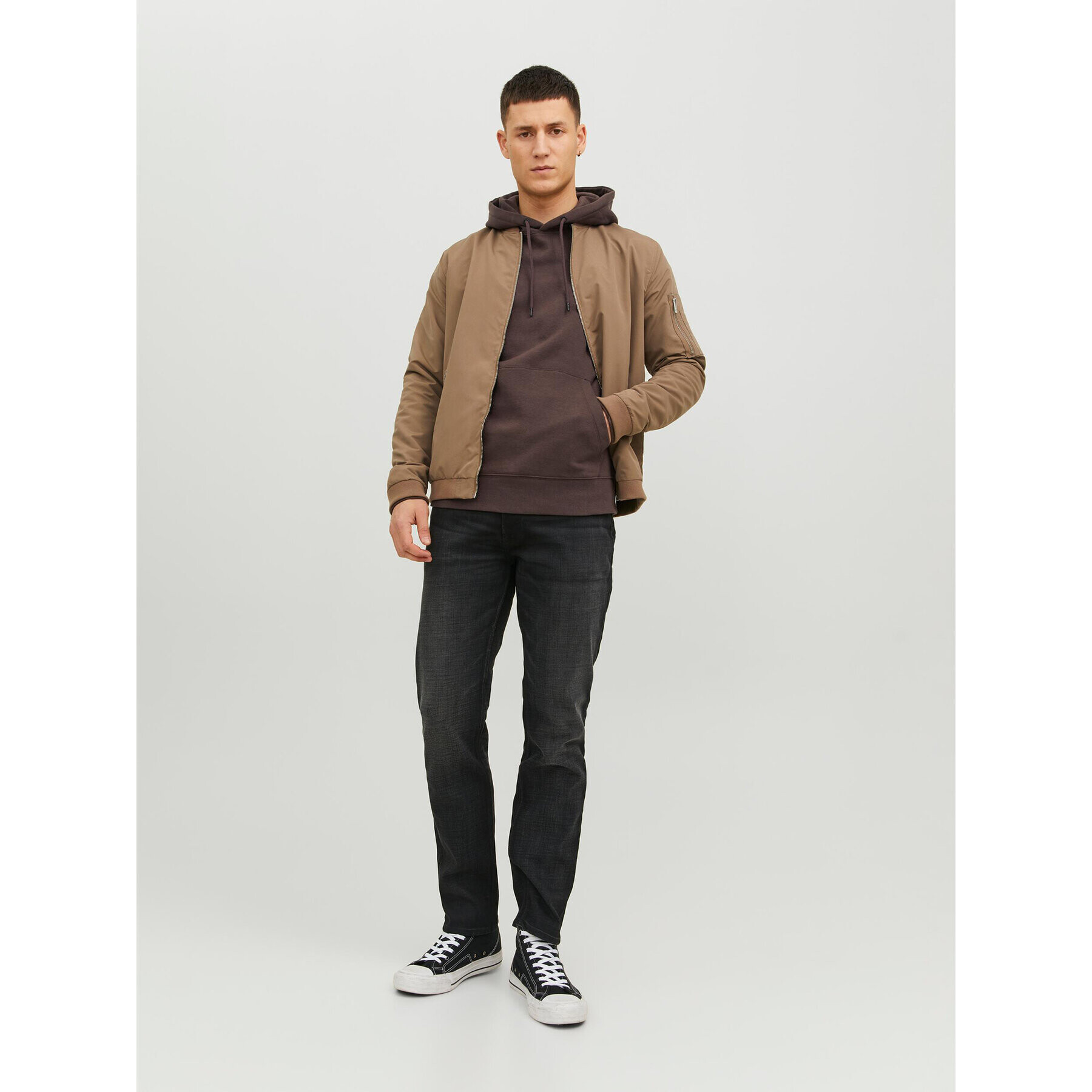 Jack&Jones Суитшърт 12208157 Кафяв Relaxed Fit - Pepit.bg