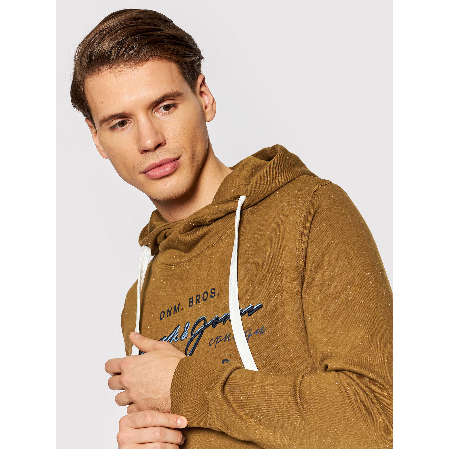 Jack&Jones Суитшърт Woods 12193647 Кафяв Standard Fit - Pepit.bg