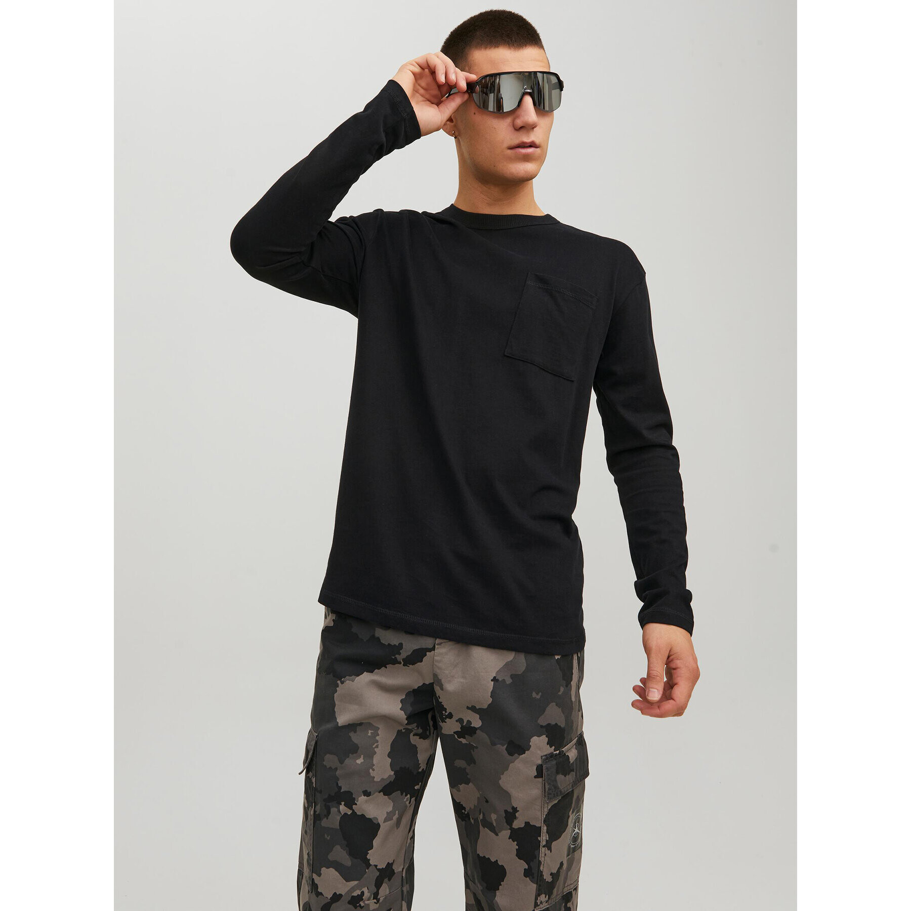 Jack&Jones Тениска с дълъг ръкав Classic 12227674 Черен Relaxed Fit - Pepit.bg