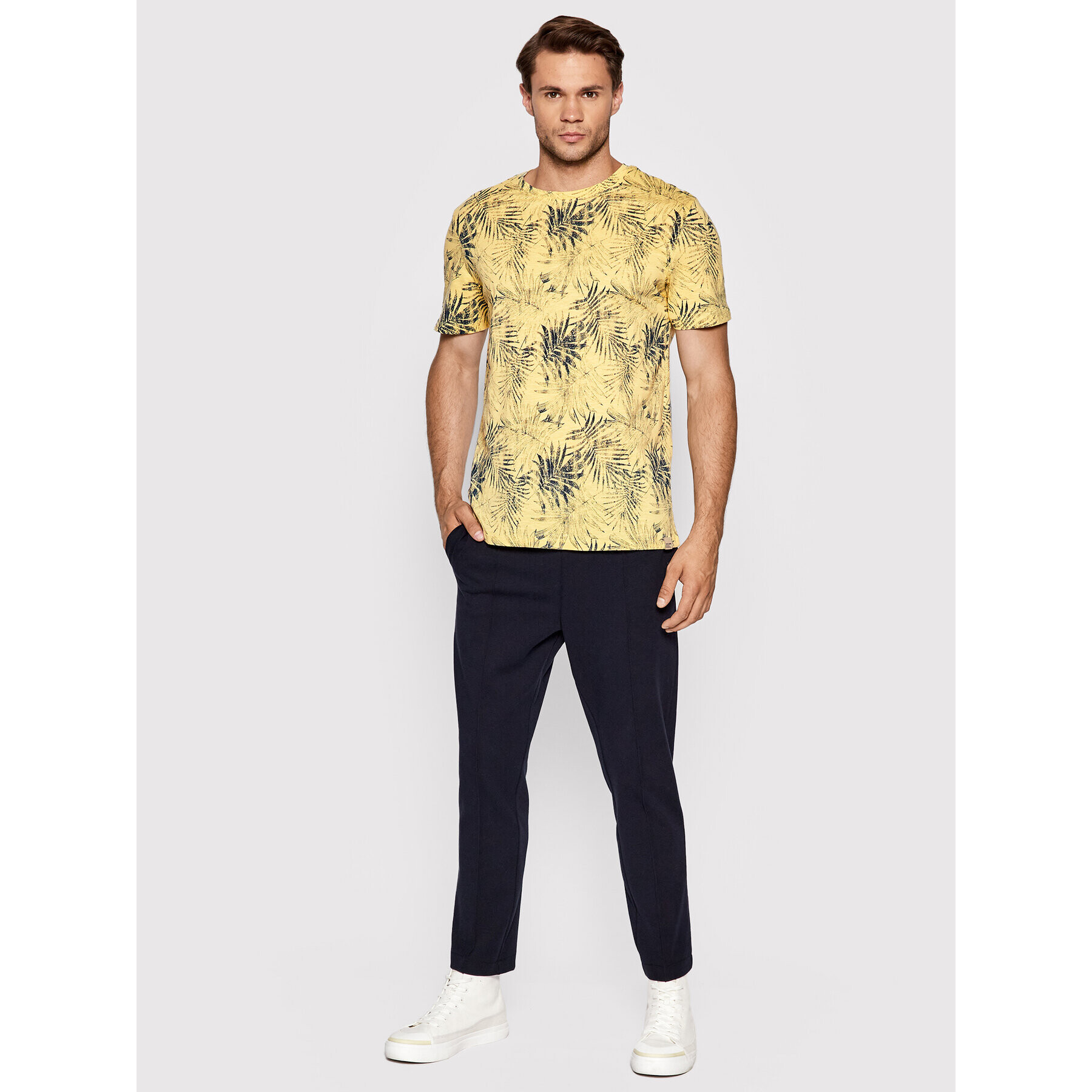 Jack&Jones Тишърт Bloomer 12205772 Жълт Standard Fit - Pepit.bg