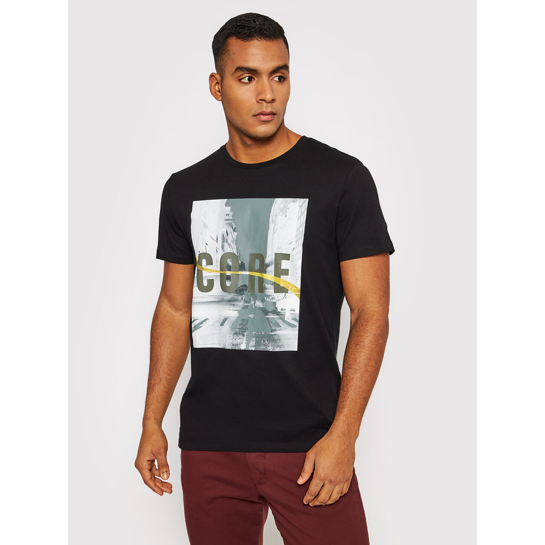 Jack&Jones Тишърт Booster 12202179 Черен Regular Fit - Pepit.bg