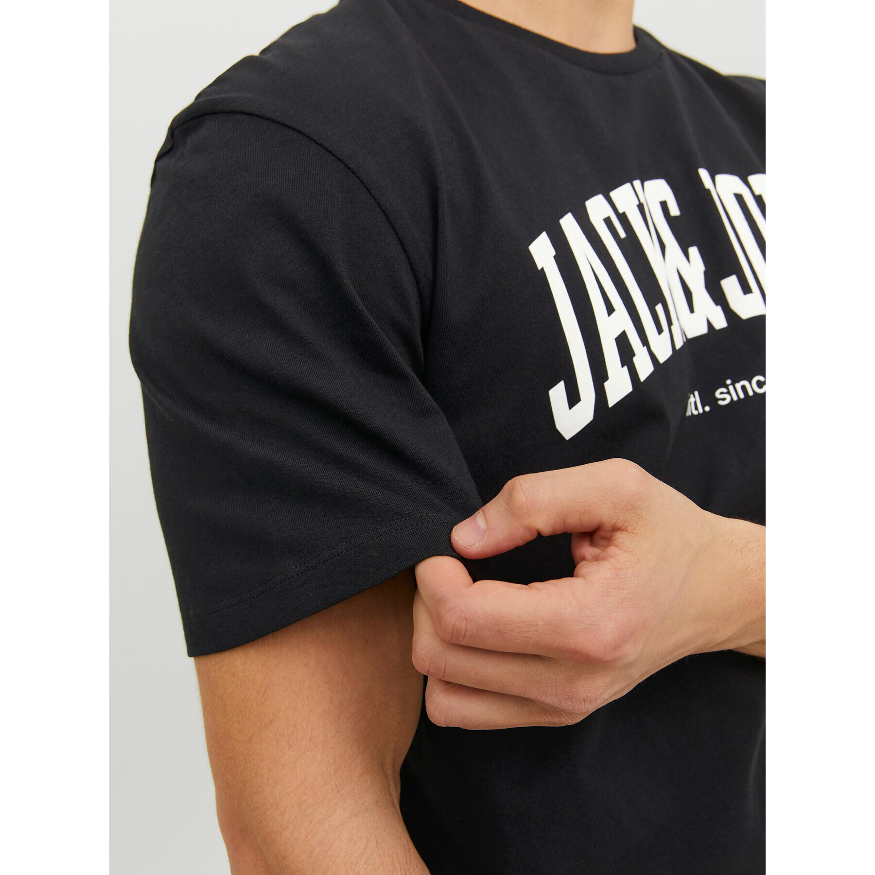 Jack&Jones Тишърт Josh 12236514 Черен Relaxed Fit - Pepit.bg
