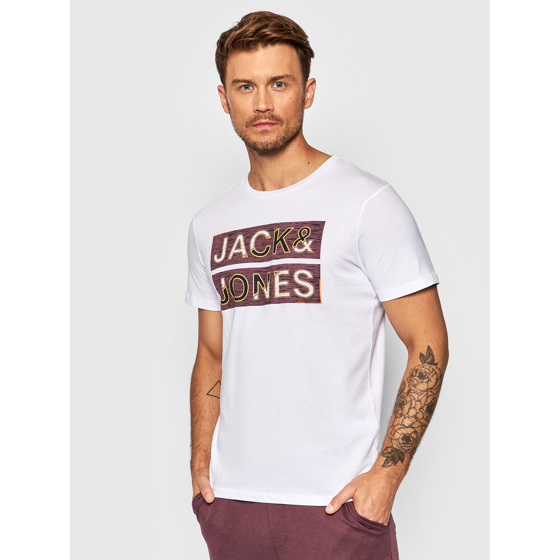 Jack&Jones Тишърт Space Logo 12196556 Бял Regular Fit - Pepit.bg