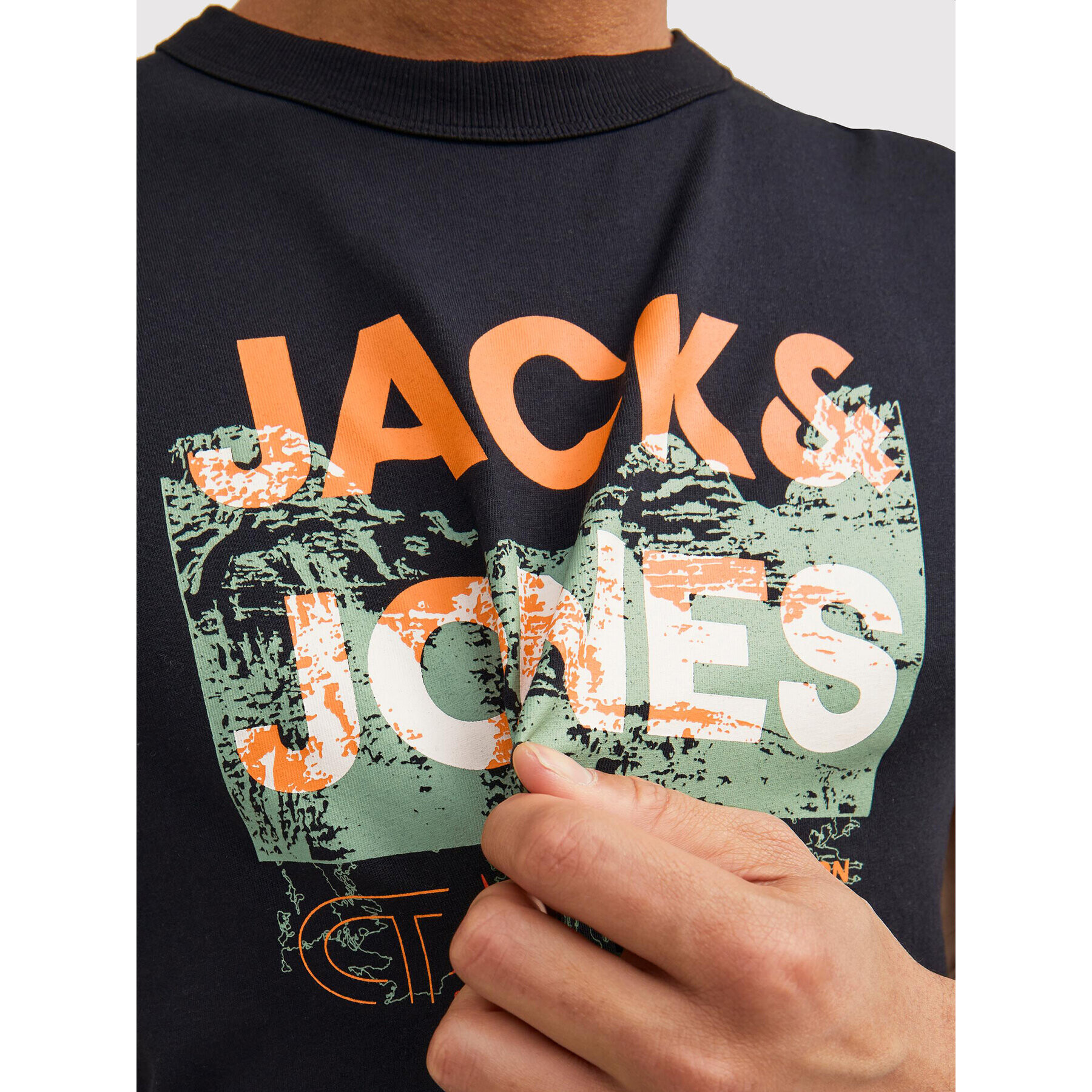 Jack&Jones Тишърт Track 12210420 Черен Regular Fit - Pepit.bg