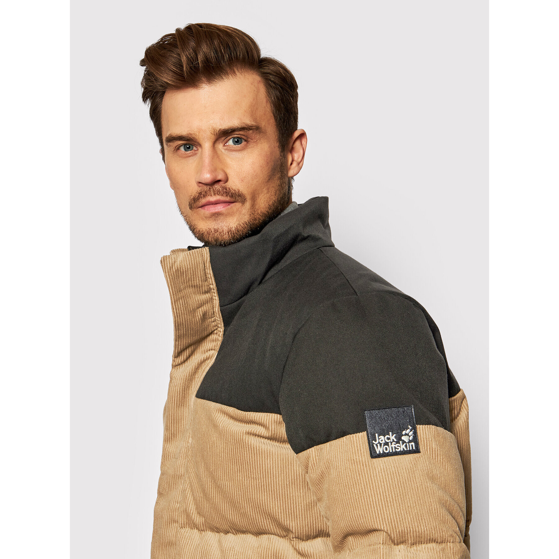 Jack Wolfskin Пухено яке Nature 1206331 Бежов Regular Fit - Pepit.bg