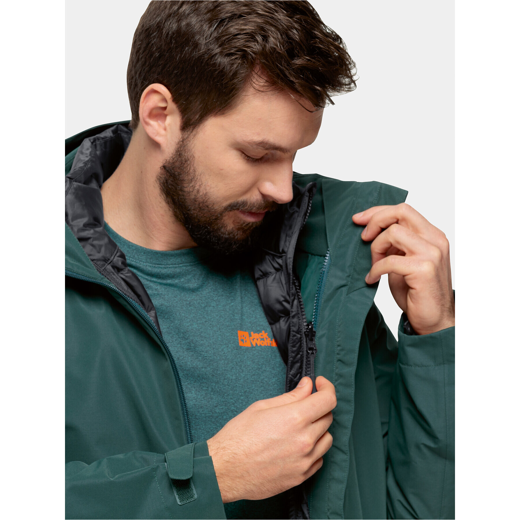 Jack Wolfskin Пухено яке Pilvi Down Jkt 1207701 Черен Regular Fit - Pepit.bg