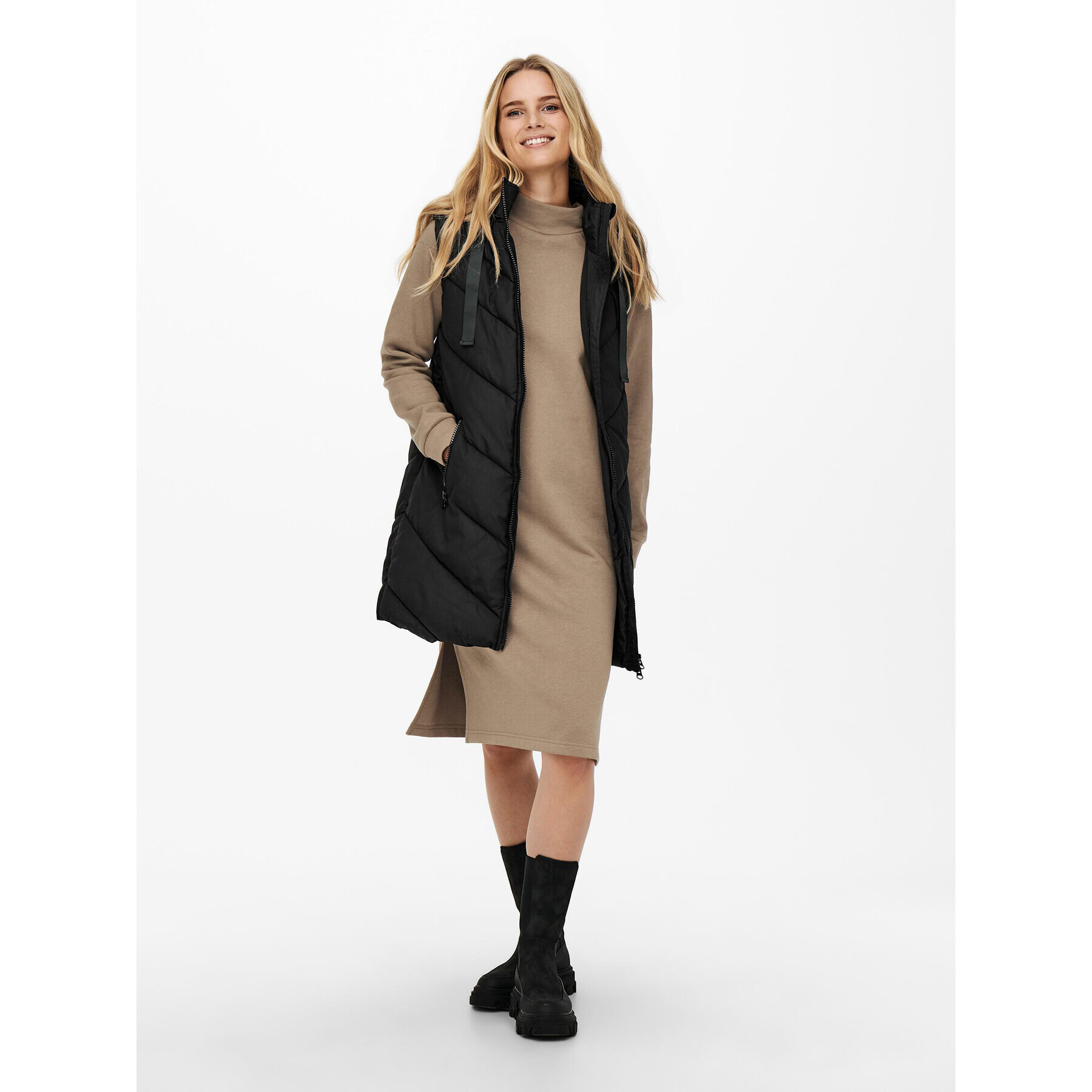 JDY Елек 15220630 Черен Regular Fit - Pepit.bg