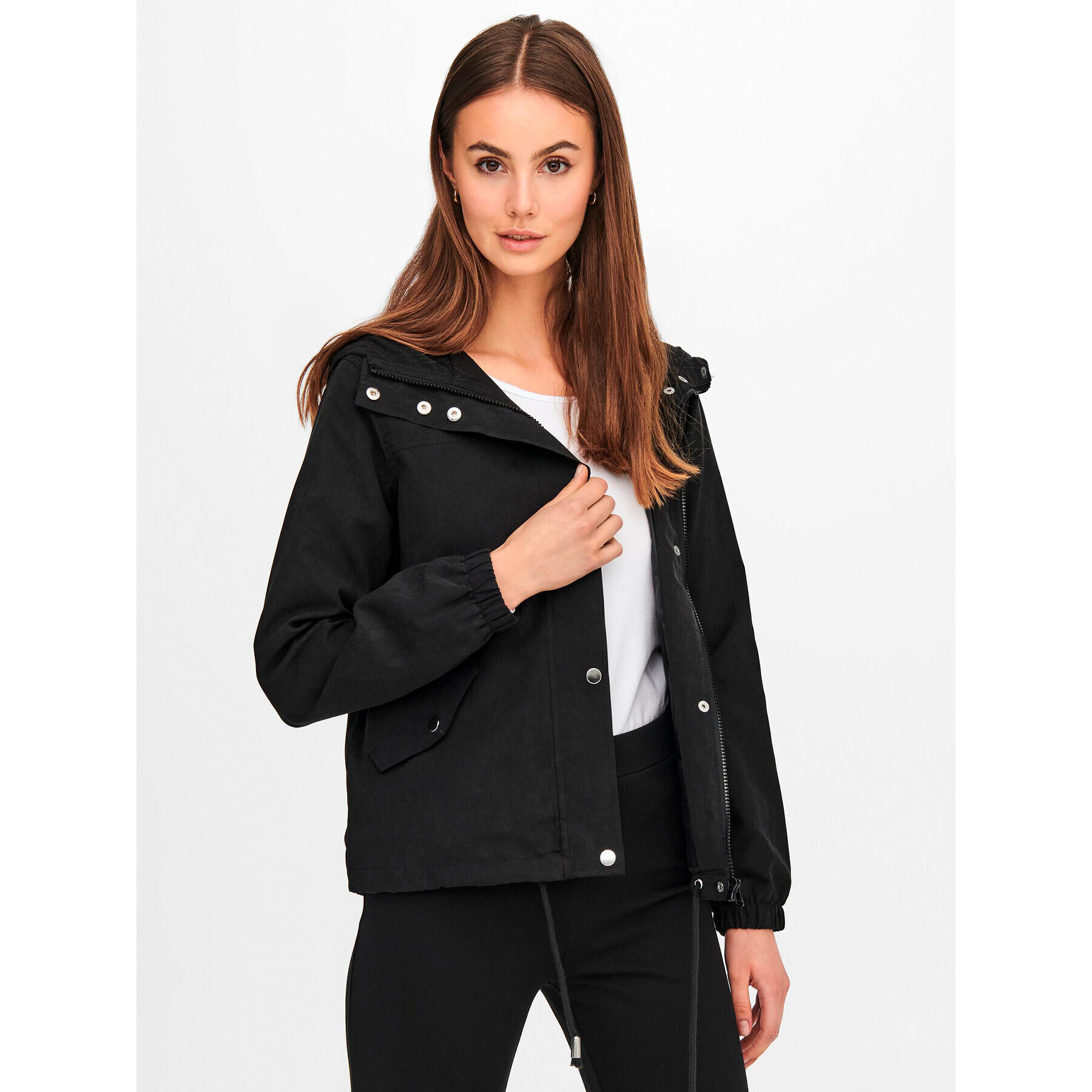 JDY Преходно яке New Hazel 15231644 Черен Regular Fit - Pepit.bg