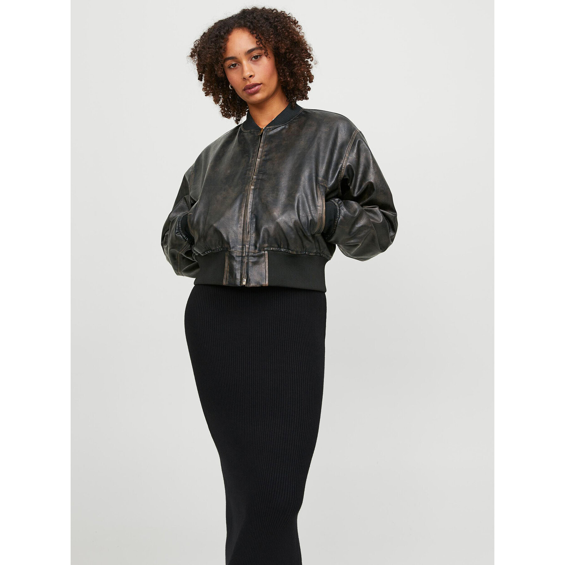 JJXX Яке бомбър Hailey 12250708 Черен Regular Fit - Pepit.bg