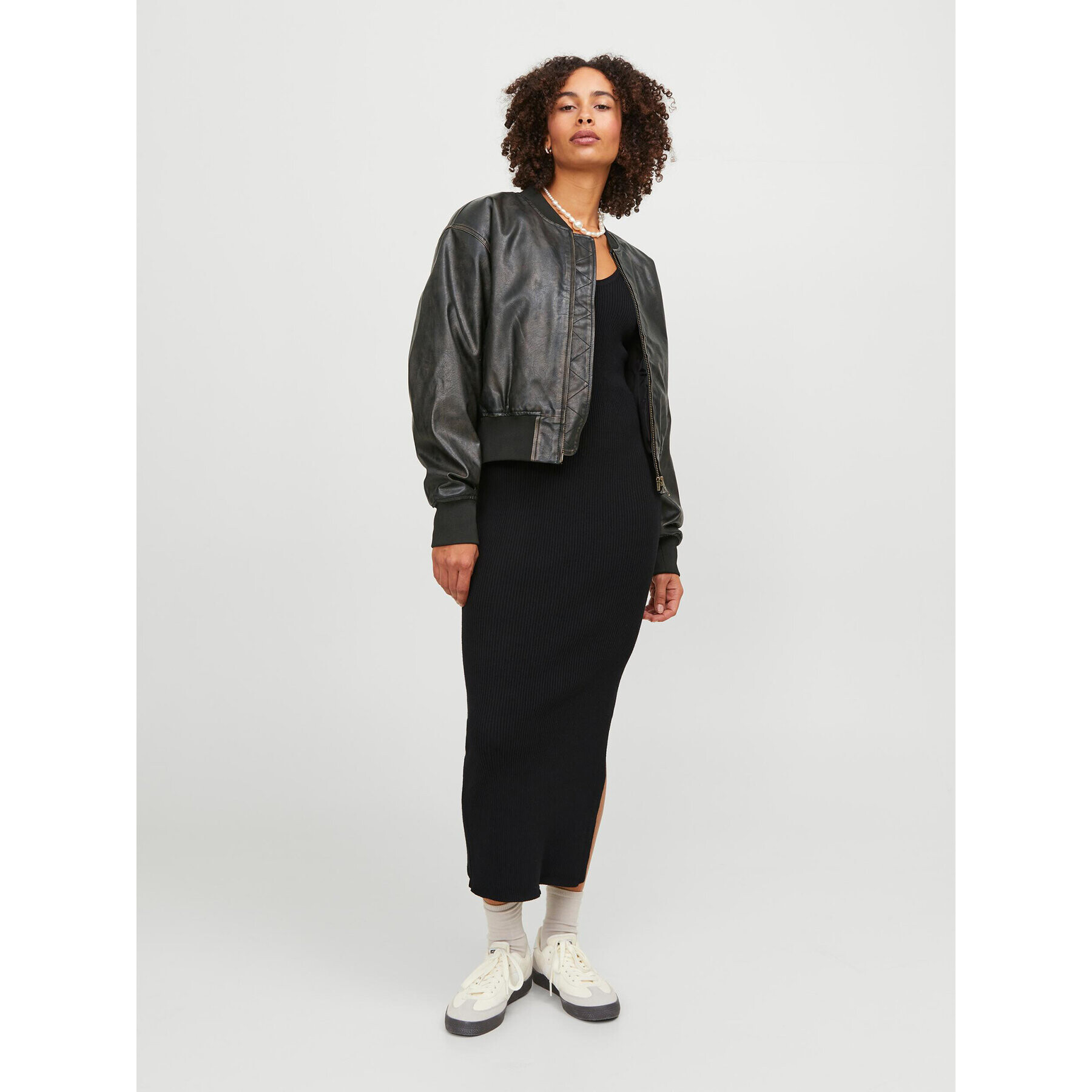 JJXX Яке бомбър Hailey 12250708 Черен Regular Fit - Pepit.bg