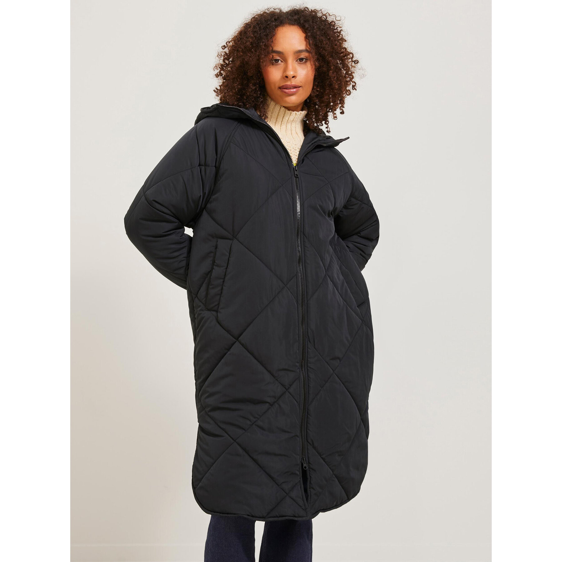 JJXX Пухено яке 12236451 Черен Regular Fit - Pepit.bg