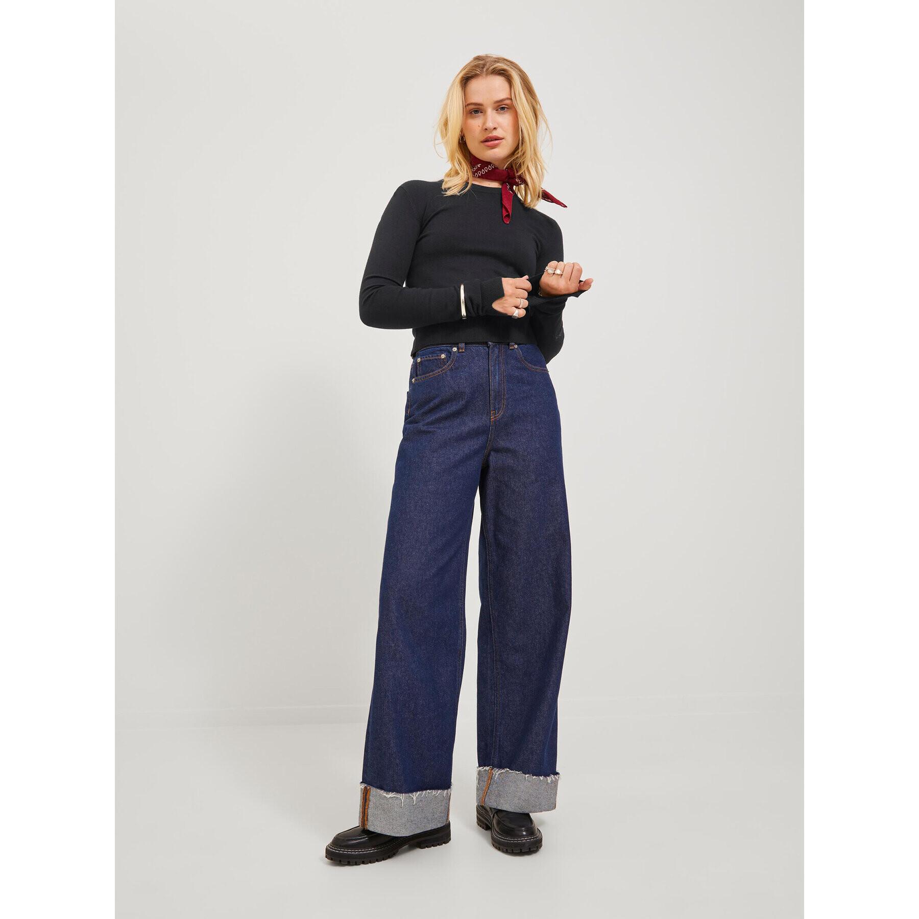 JJXX Пуловер 12224416 Черен Slim Fit - Pepit.bg