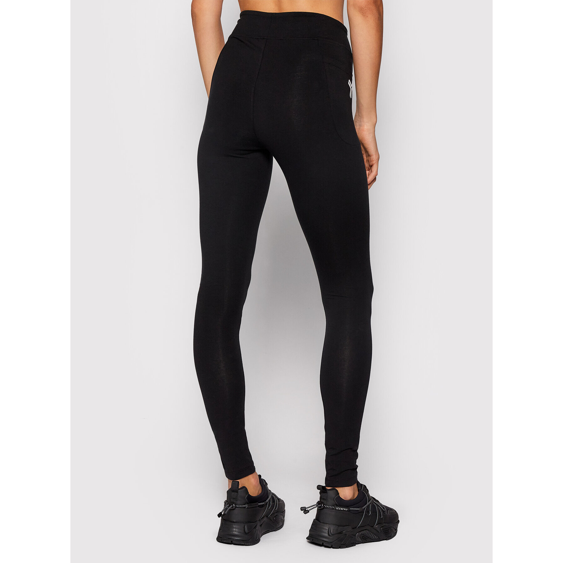 John Richmond Клин Yiuma UWA21029LE Черен Slim Fit - Pepit.bg