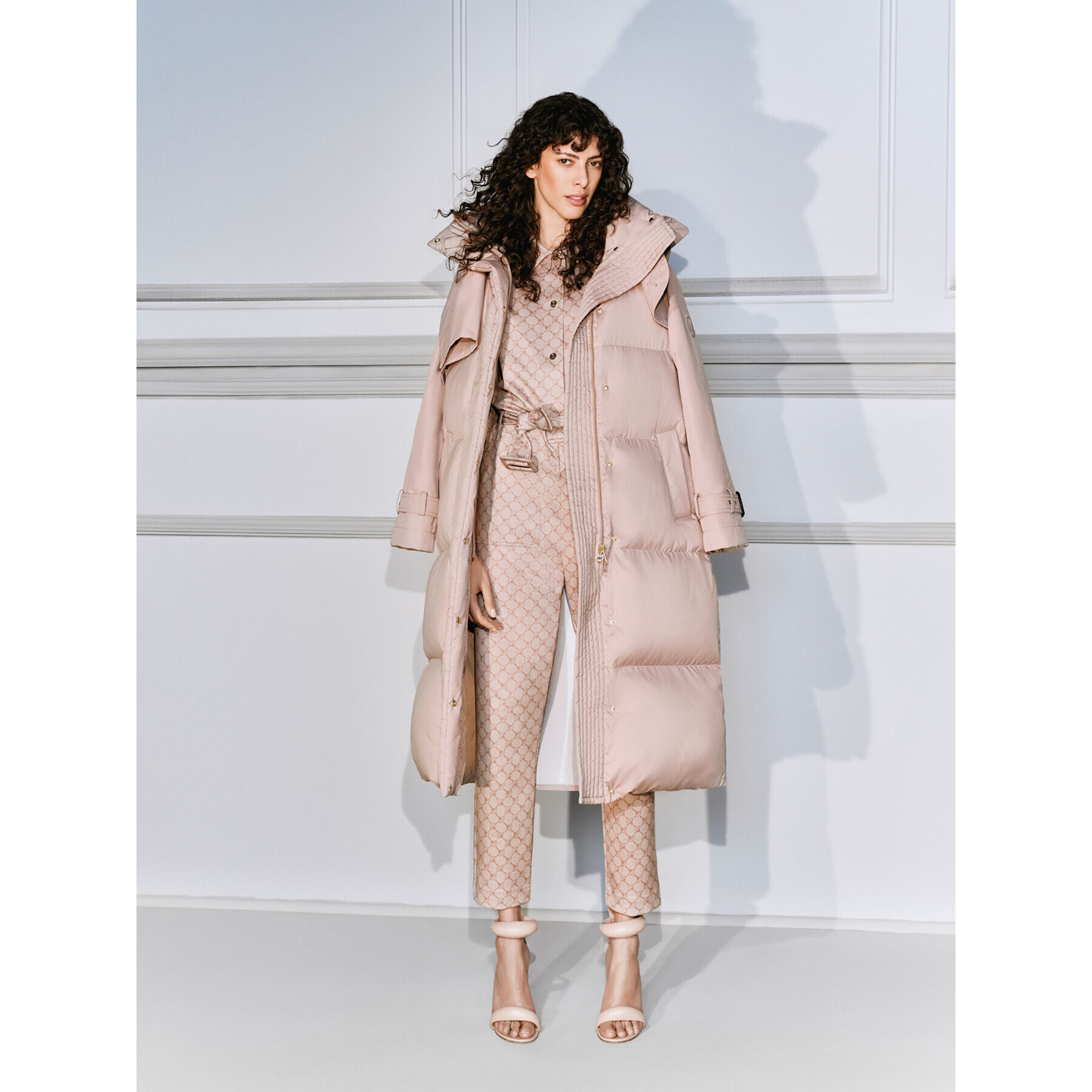 JOOP! Пухено яке 30039164 Бежов Regular Fit - Pepit.bg