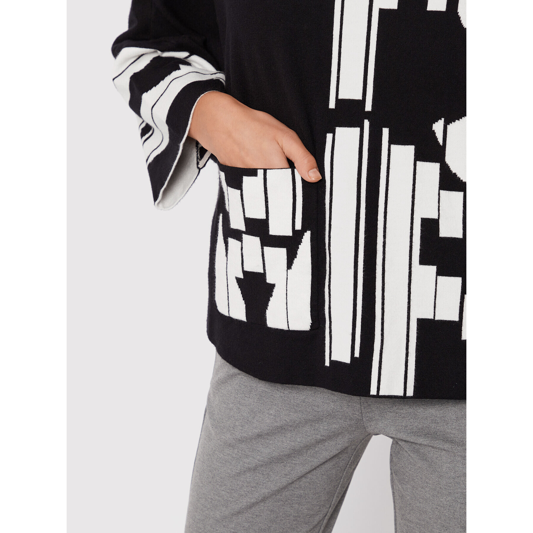 Joseph Ribkoff Пуловер 223948 Черен Relaxed Fit - Pepit.bg