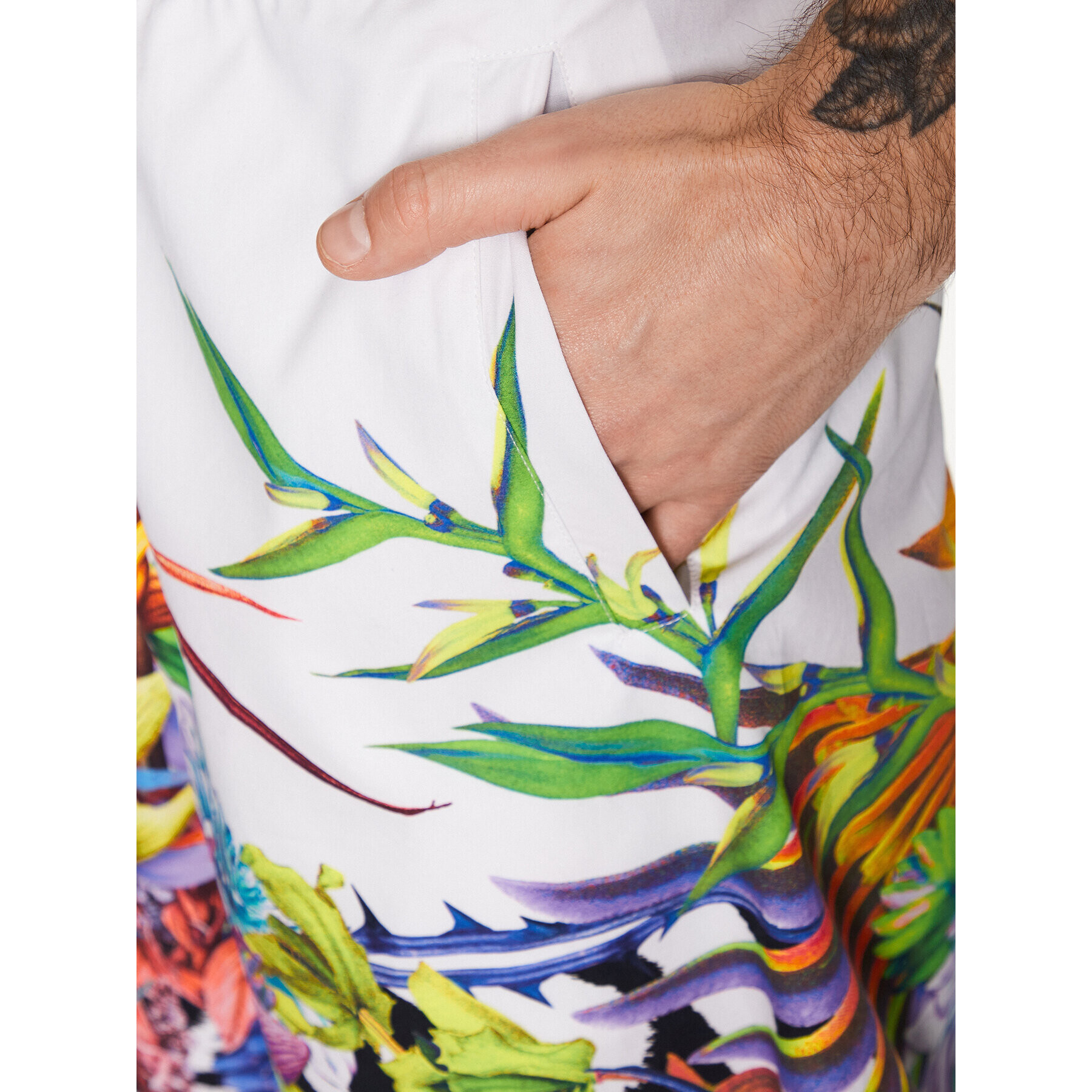 Just Cavalli Спортни шорти 74OBD38F Бял Regular Fit - Pepit.bg