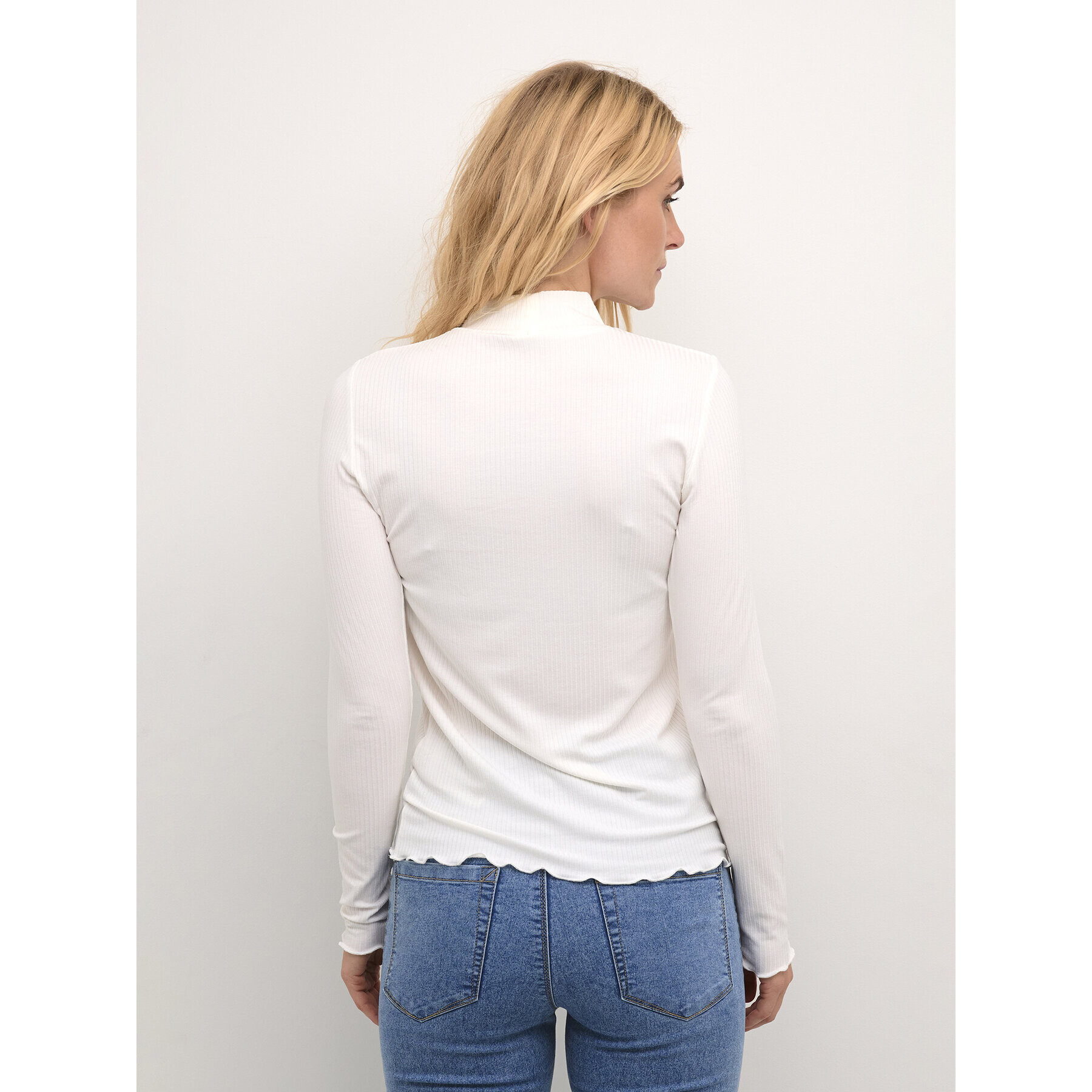 Kaffe Блуза Kadrew Turtleneck 10507922 Бял Shaped Fit - Pepit.bg