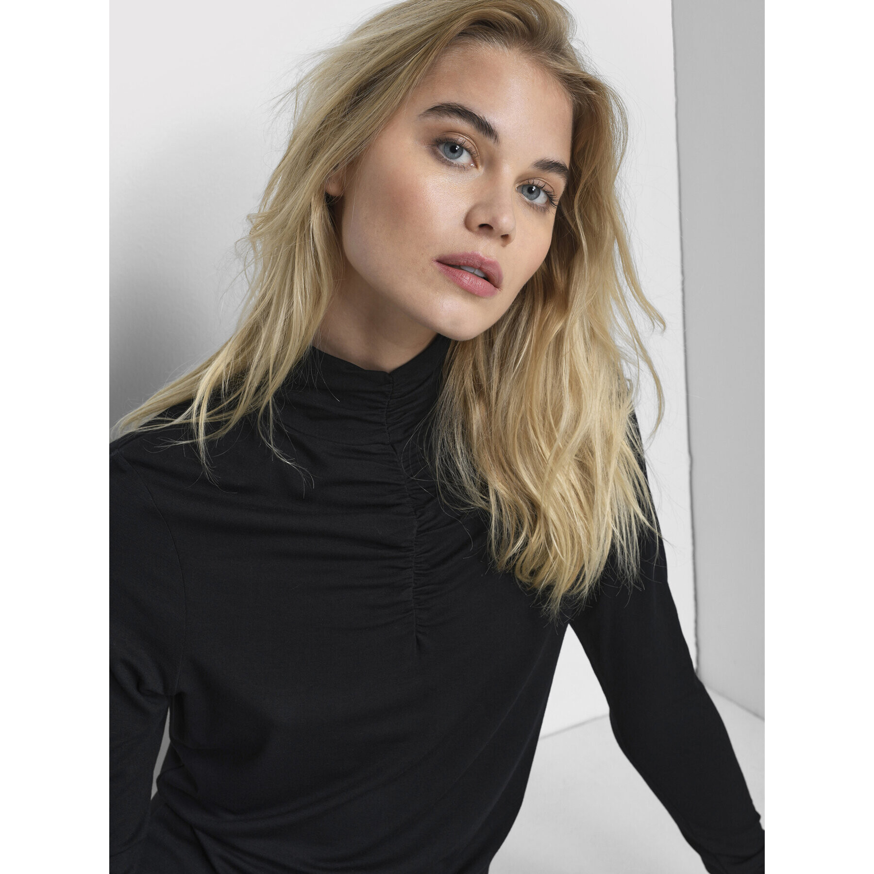 Kaffe Блуза Silvi 10506861 Черен Slim Fit - Pepit.bg