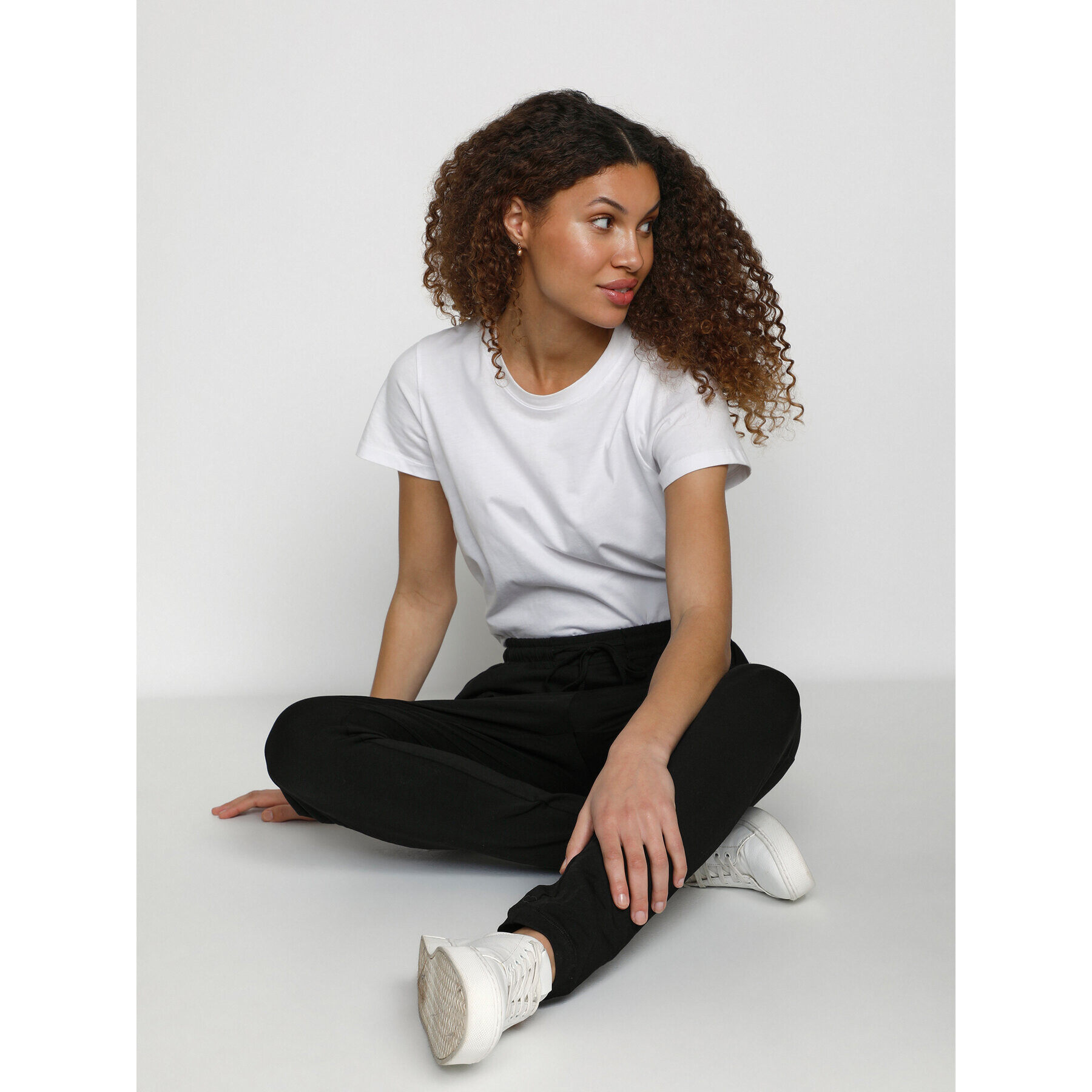 Kaffe Долнище анцуг Linda 10550279 Черен Slim Fit - Pepit.bg