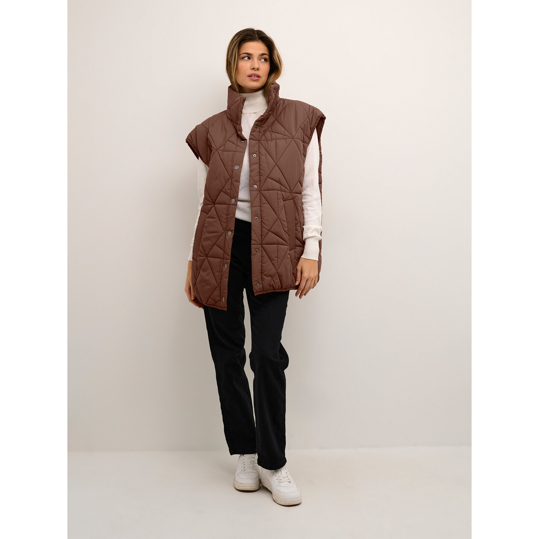 Kaffe Елек Pili 10507611 Кафяв Regular Fit - Pepit.bg