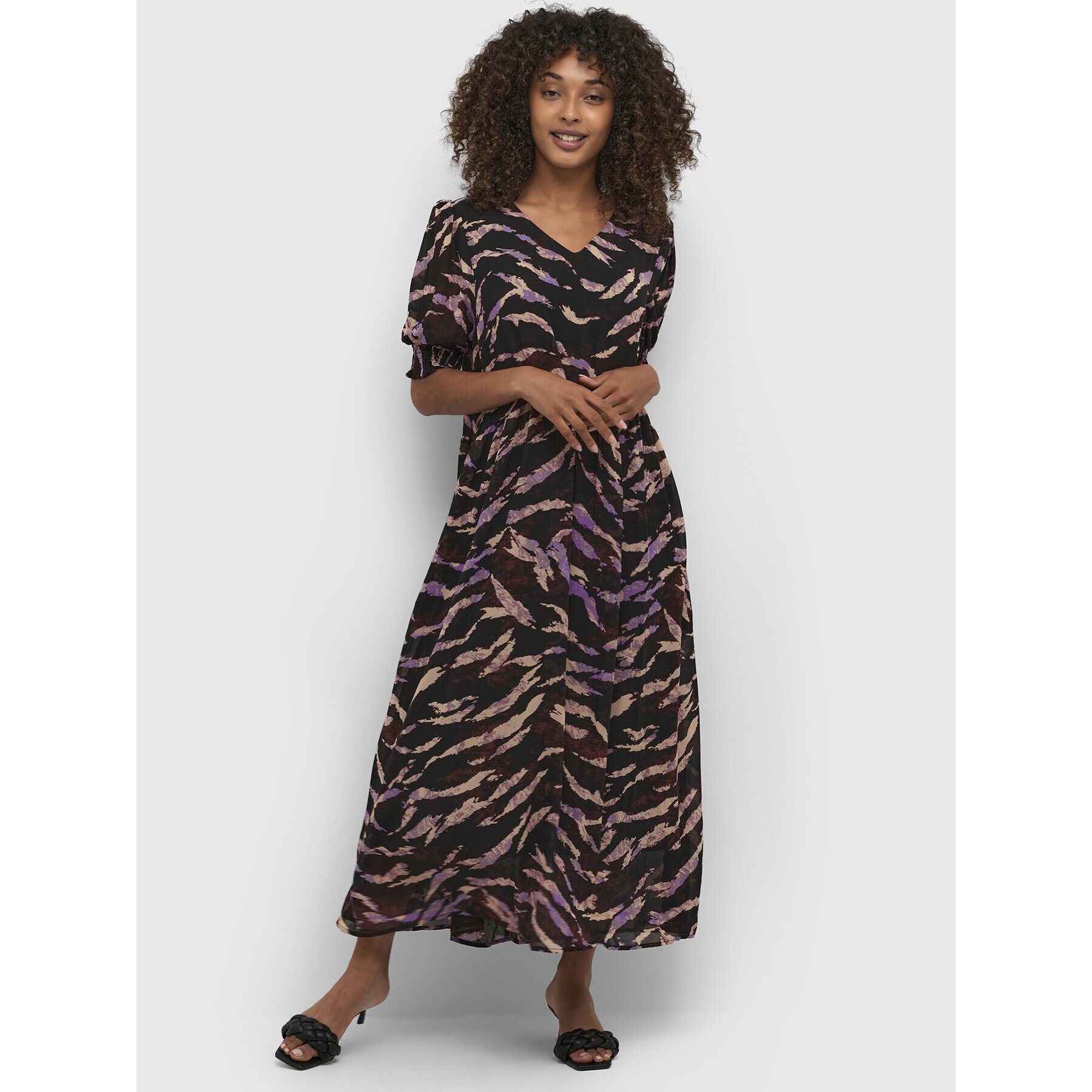 Kaffe Ежедневна рокля Neferi 10506600 Черен Relaxed Fit - Pepit.bg