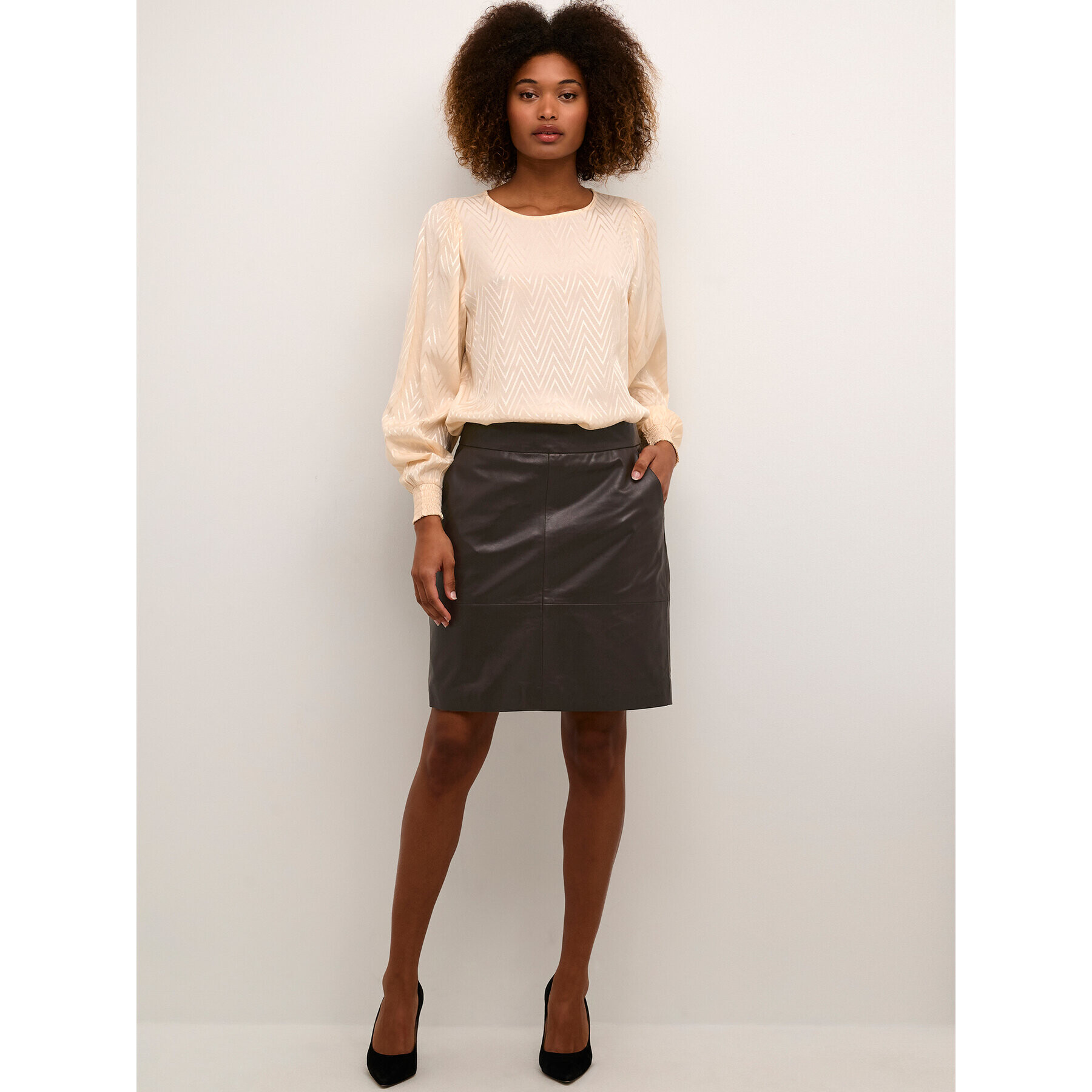 Kaffe Кожена пола Kacassie 10507316 Кафяв Shaped Fit - Pepit.bg