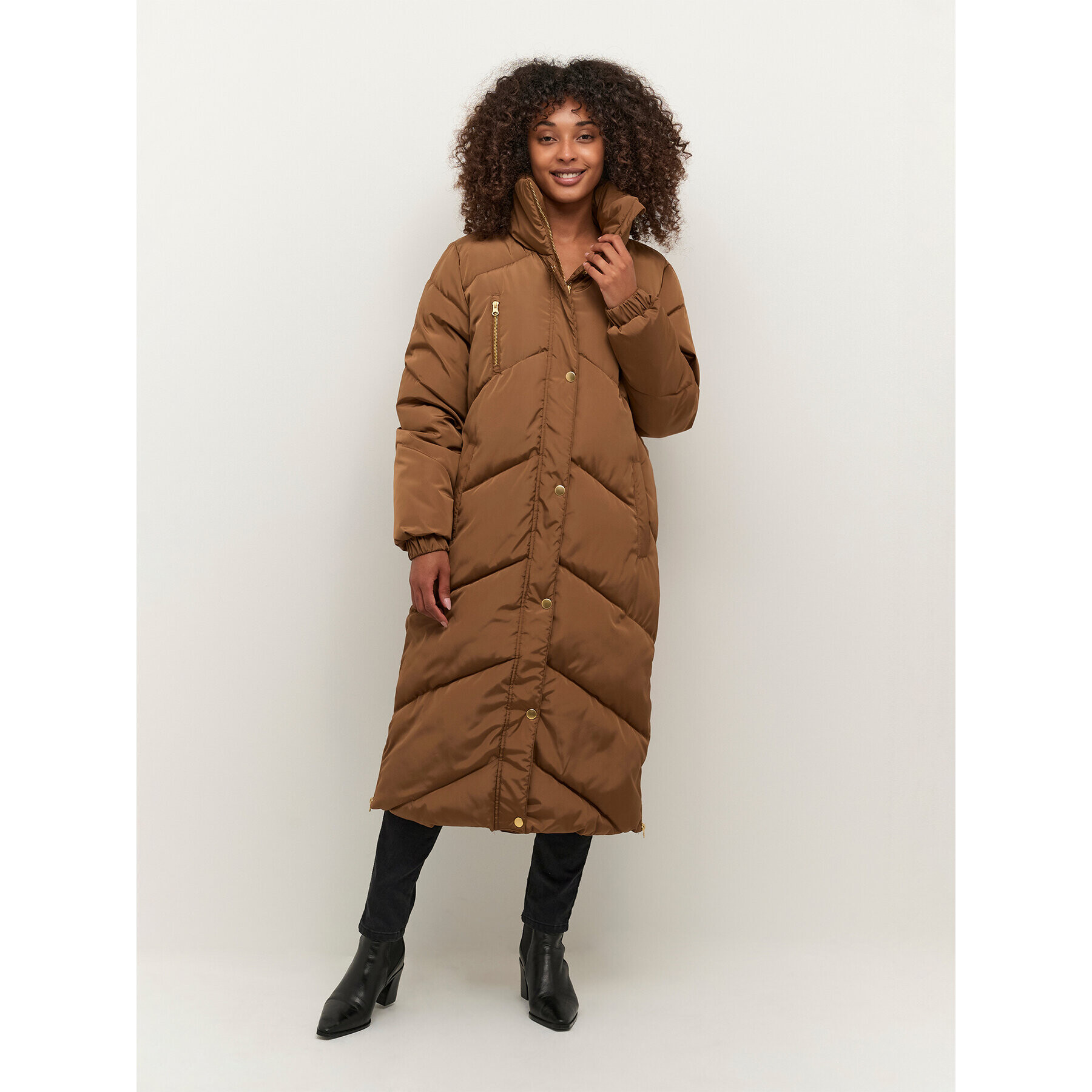 Kaffe Пухено яке Lindsay 10504571 Кафяв Regular Fit - Pepit.bg