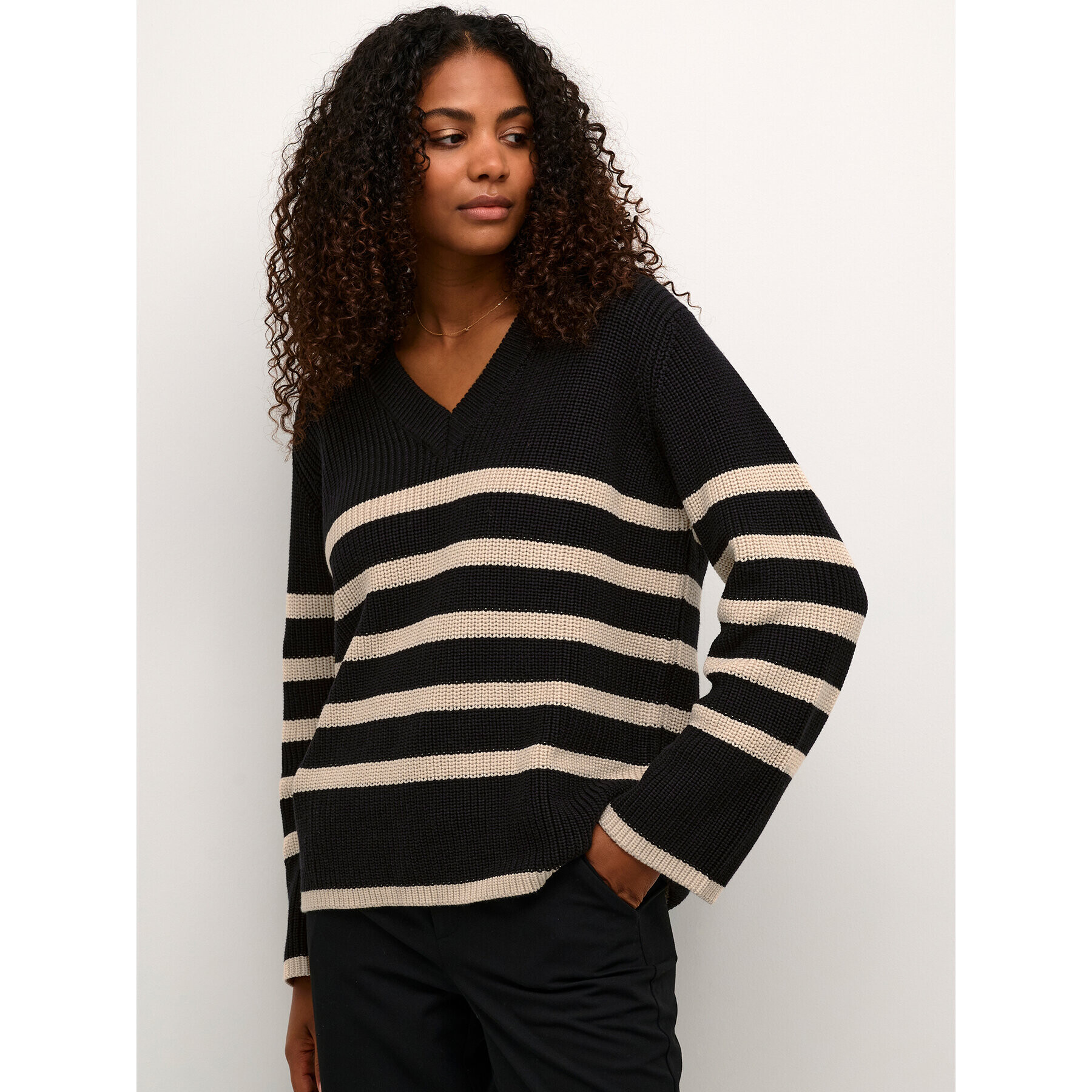 Kaffe Пуловер Irina 10507671 Черен Loose Fit - Pepit.bg