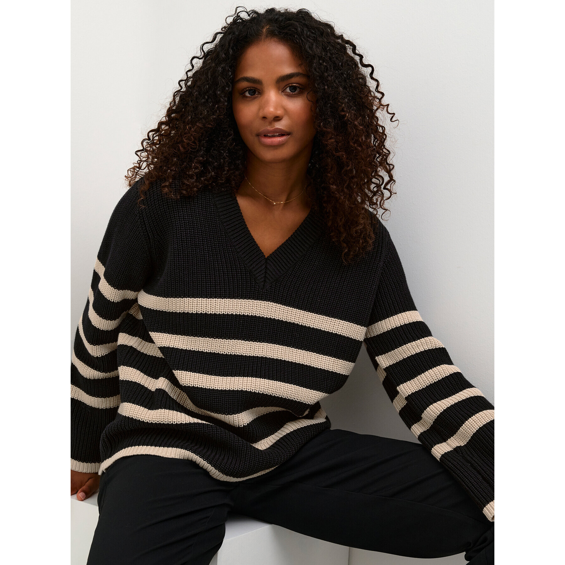 Kaffe Пуловер Irina 10507671 Черен Loose Fit - Pepit.bg
