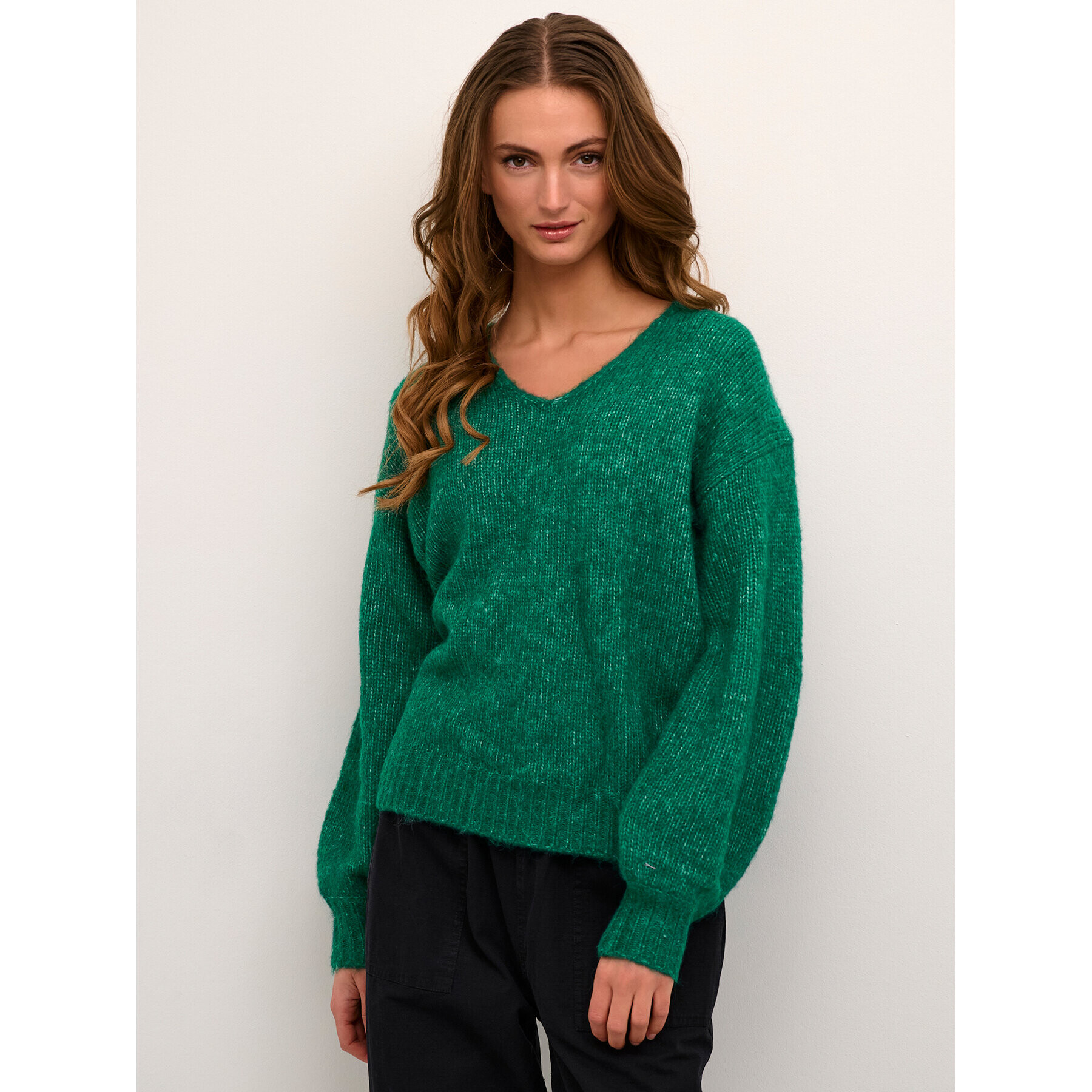 Kaffe Пуловер Kasarla V-Neck 10506829 Зелен Loose Fit - Pepit.bg