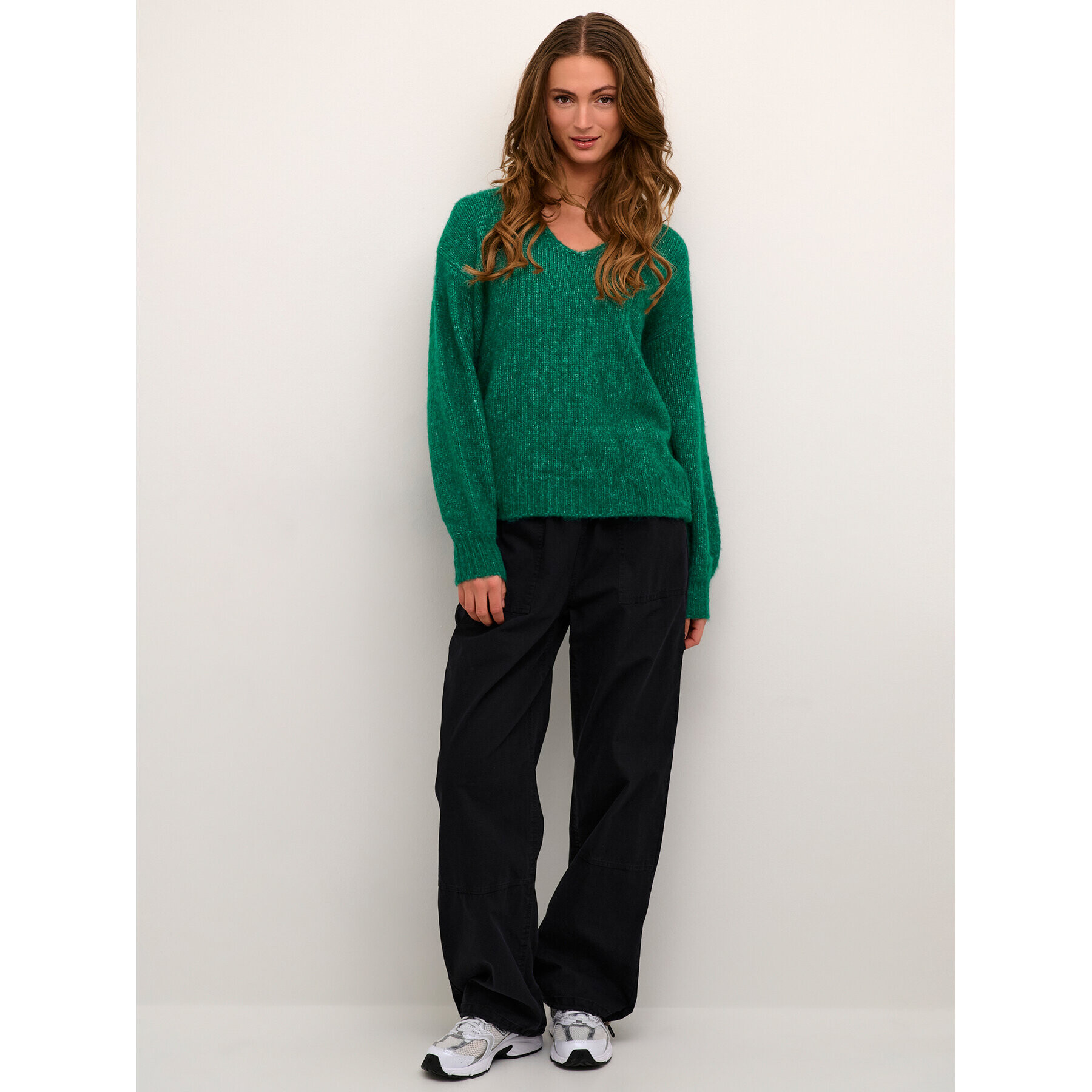 Kaffe Пуловер Kasarla V-Neck 10506829 Зелен Loose Fit - Pepit.bg