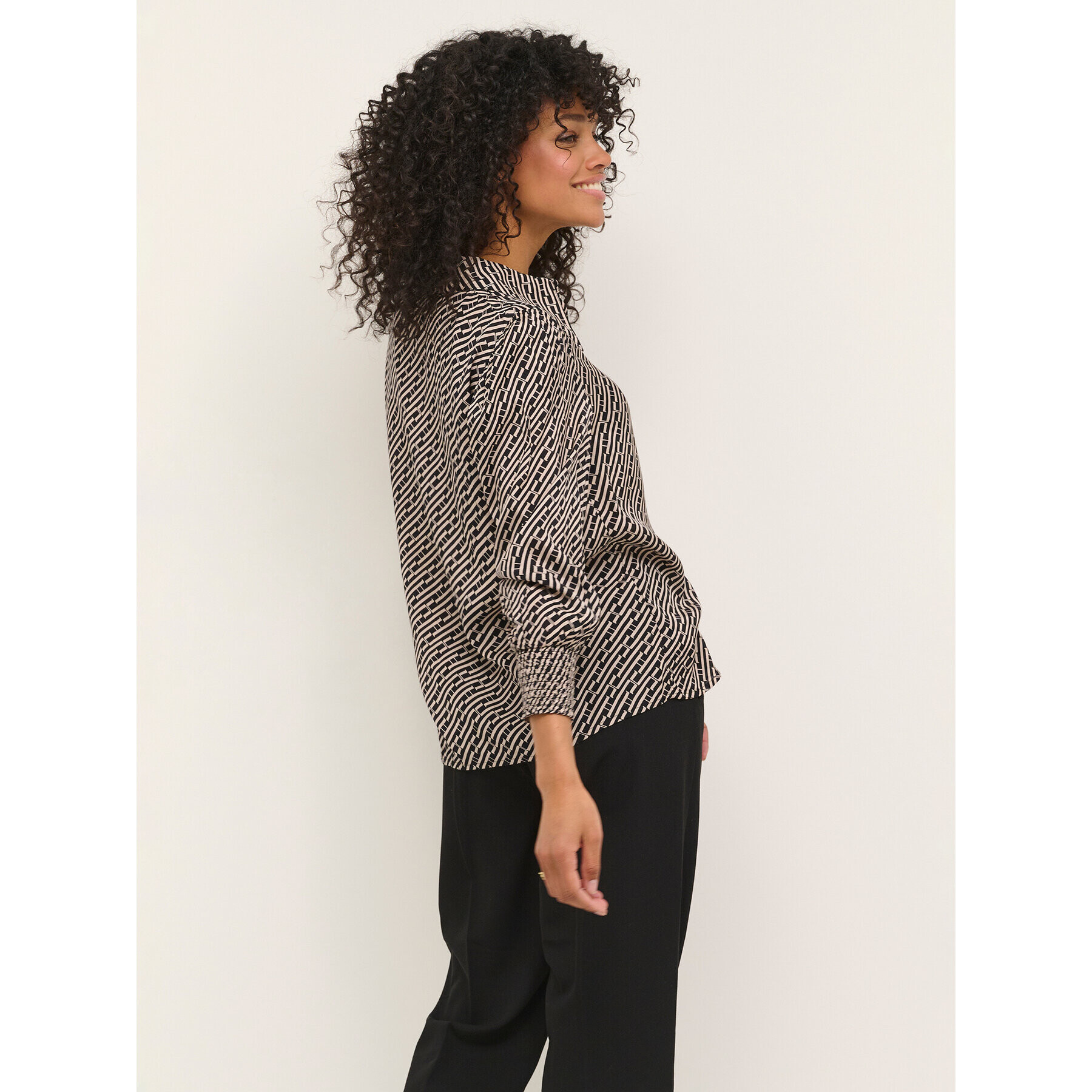 Kaffe Риза Ninna 10507203 Черен Regular Fit - Pepit.bg