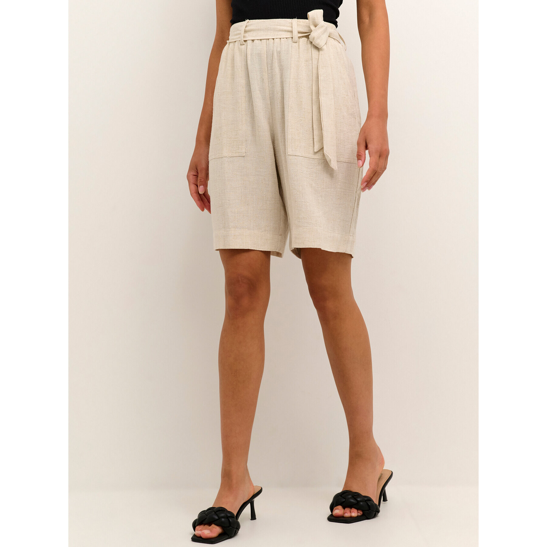 Kaffe Шорти от плат Liny 10505493 Бежов Relaxed Fit - Pepit.bg